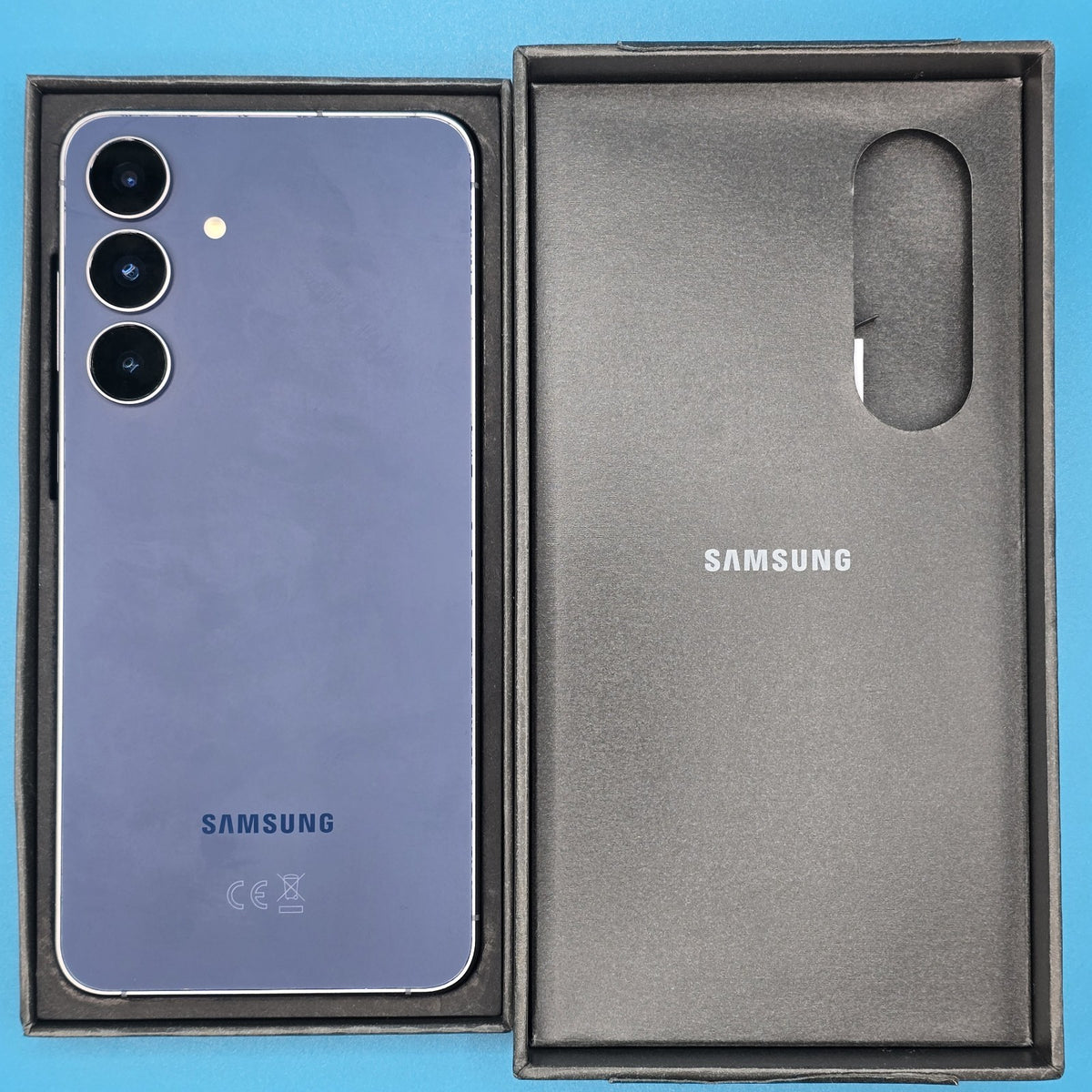 Samsung Galaxy S25 FE Navy 6.7" SM-S731B 8GB RAM 256GB Unlocked For Parts 155E17