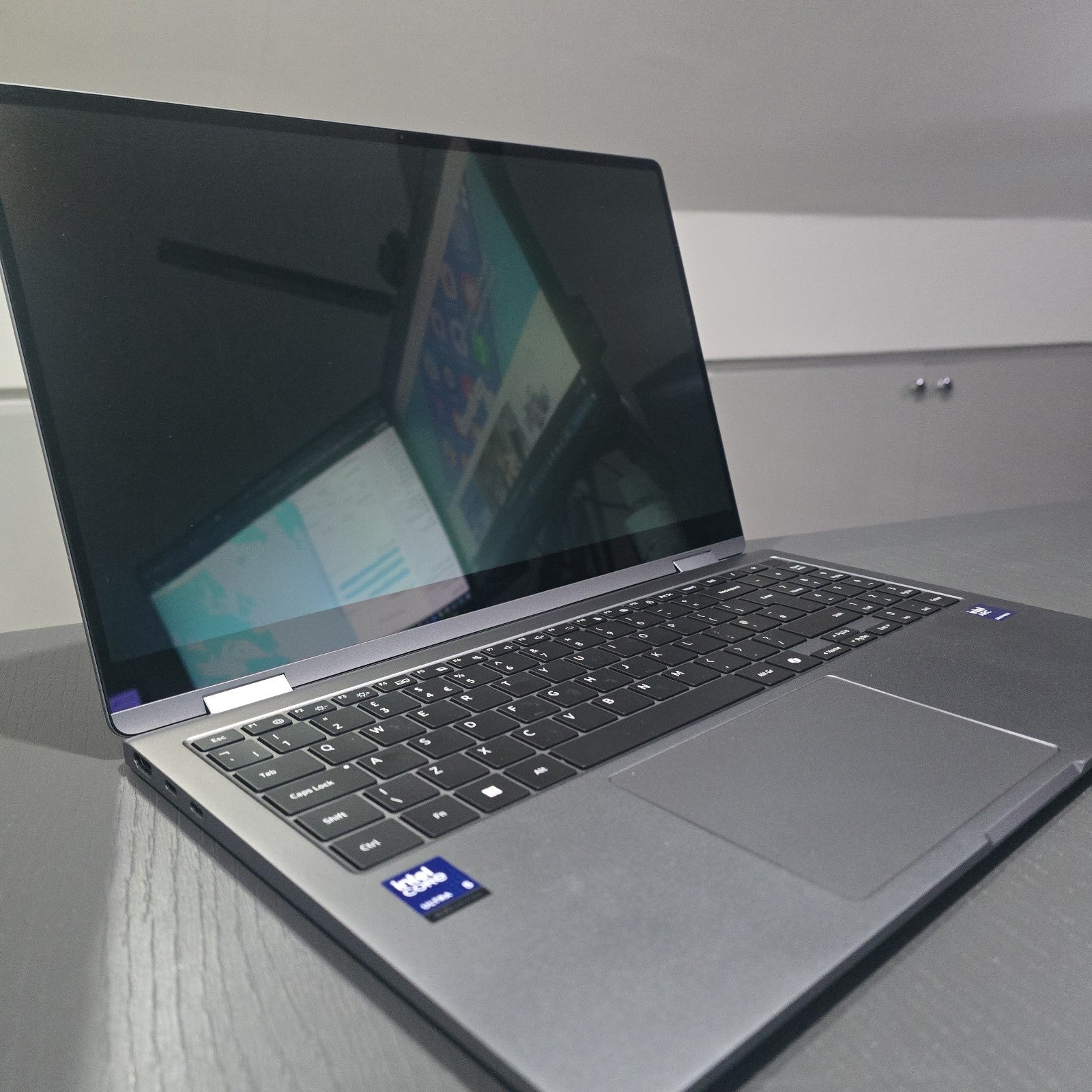 Samsung Galaxy Book5 360 512GB Gray Grade A 15.6” 2-in-1 #106C2
