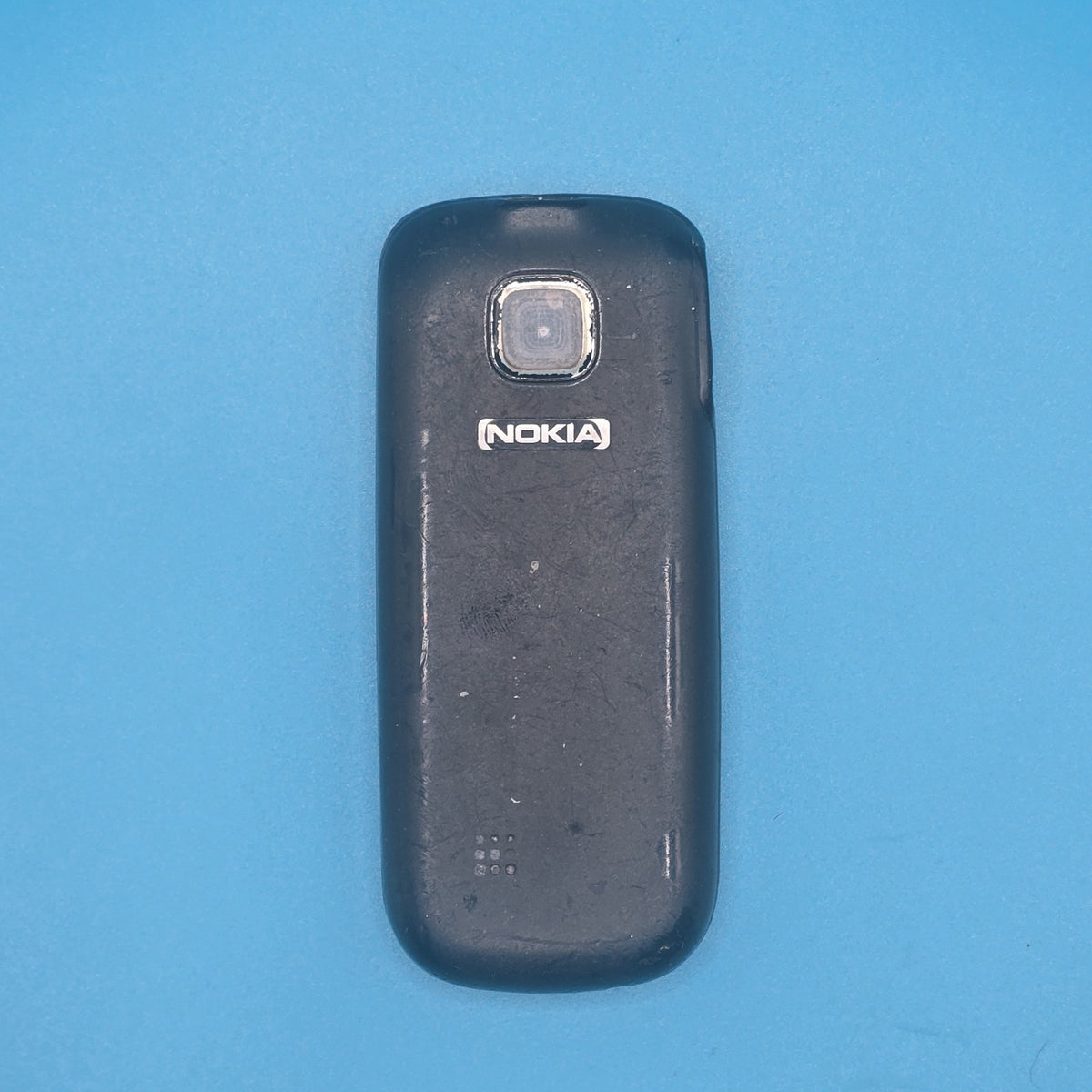  Nokia 2330c Silver – NonWorking / For Parts – Battery Included – FREE POSTAGE1