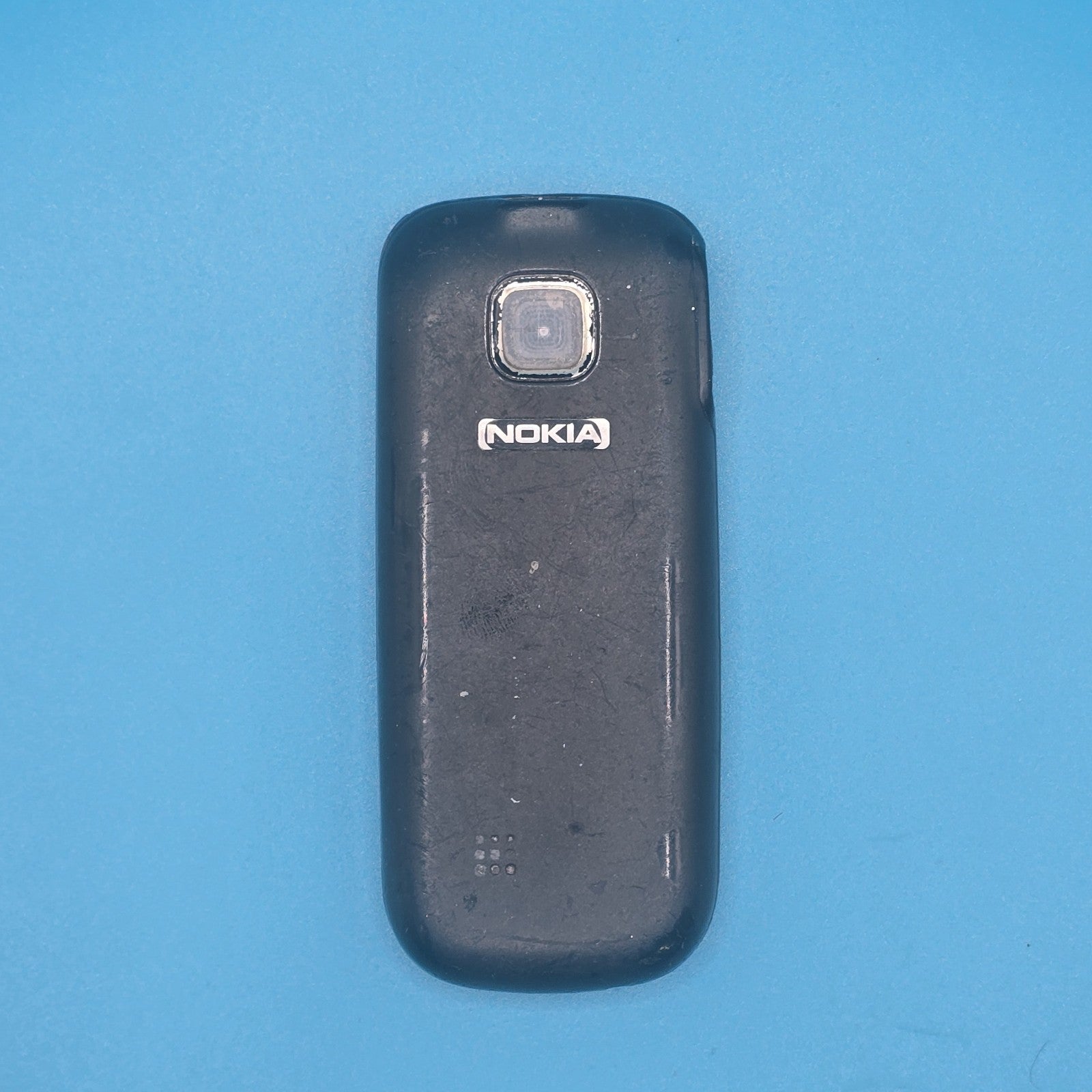  Nokia 2330c Silver – NonWorking / For Parts – Battery Included – FREE POSTAGE1