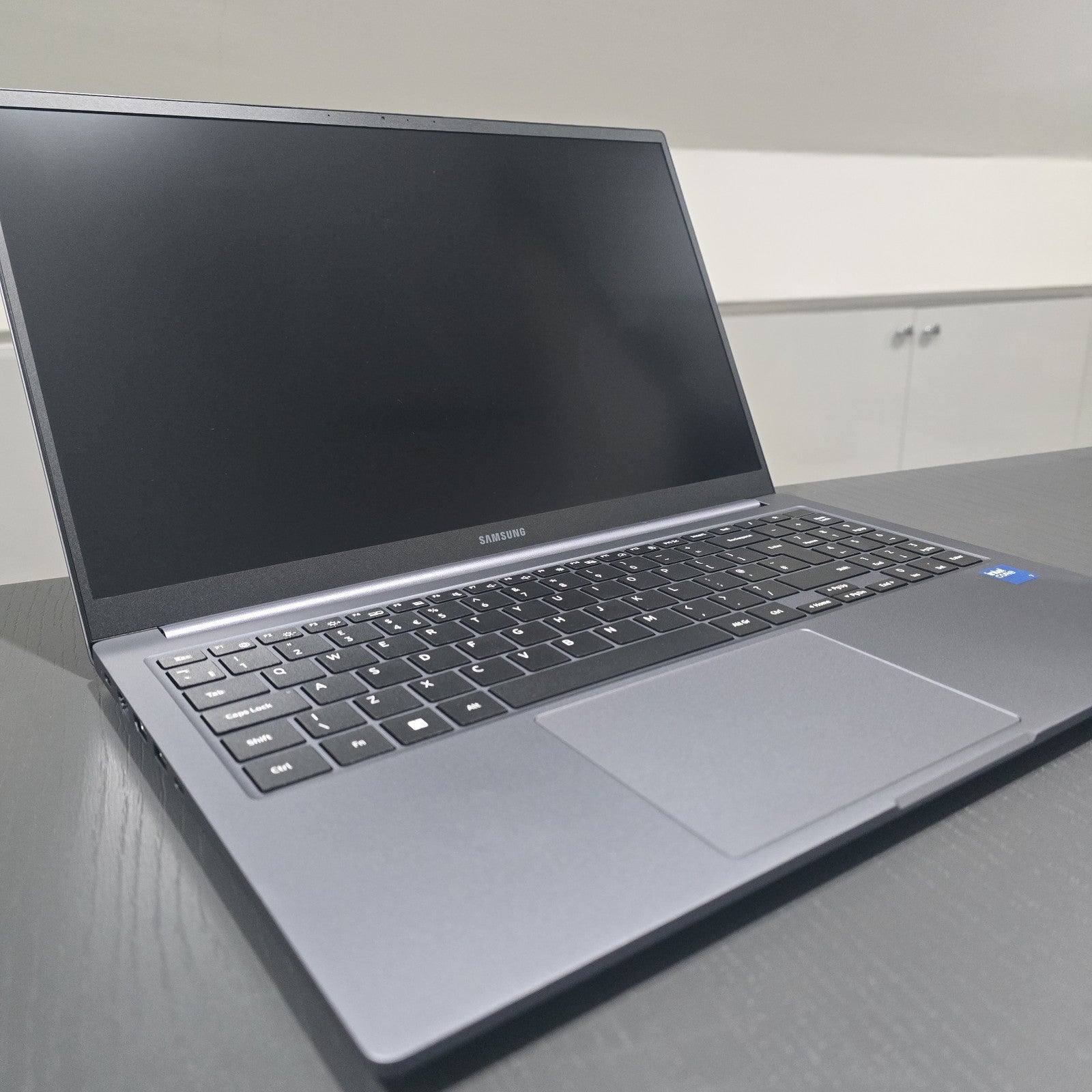 Samsung Galaxy Book4 512GB Gray Grade A Core 7 15.6” 2025 #120A1