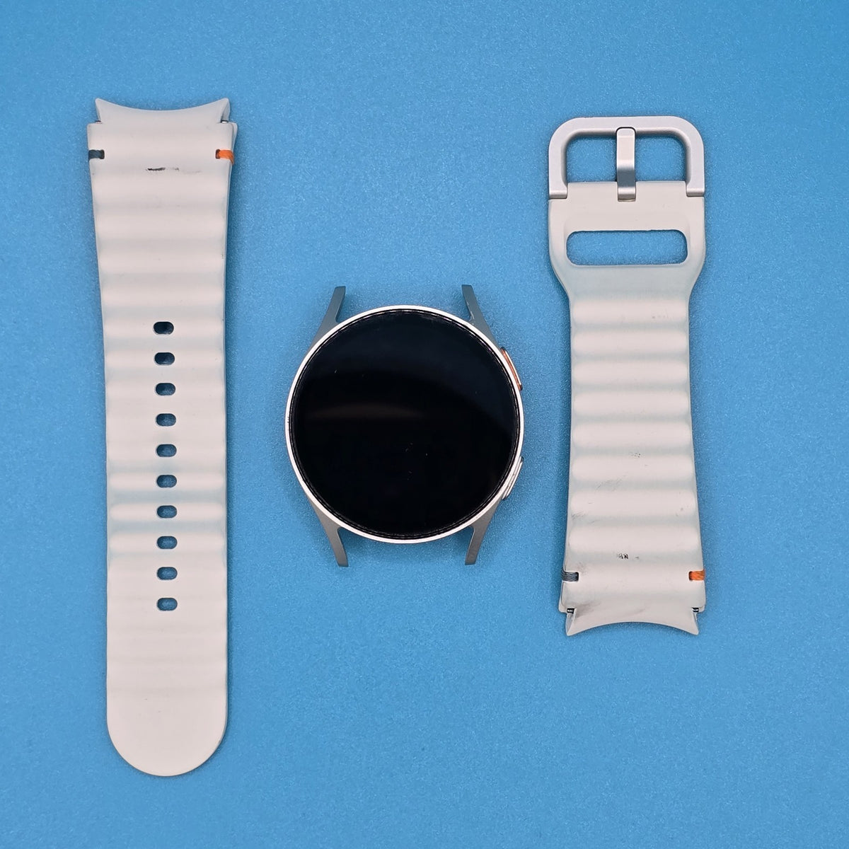 Samsung Galaxy Watch7 40mm Cream Bluetooth AMOLED Grade A Strap Wear 149Q7
