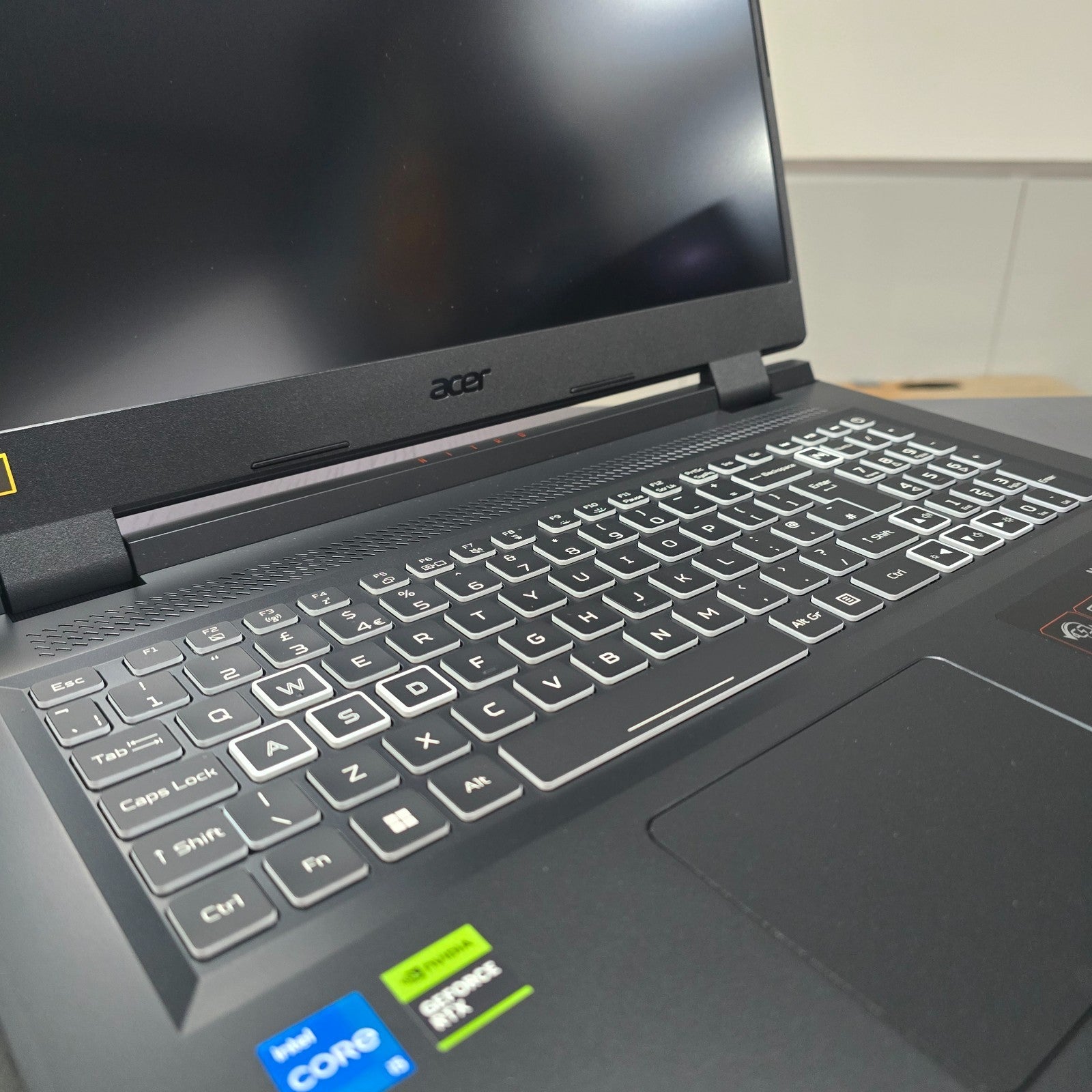 Acer Nitro 5 Gaming Laptop RTX 4050 6 GB Intel i5 FHD 144Hz 1TB SSD 16GB 203A3