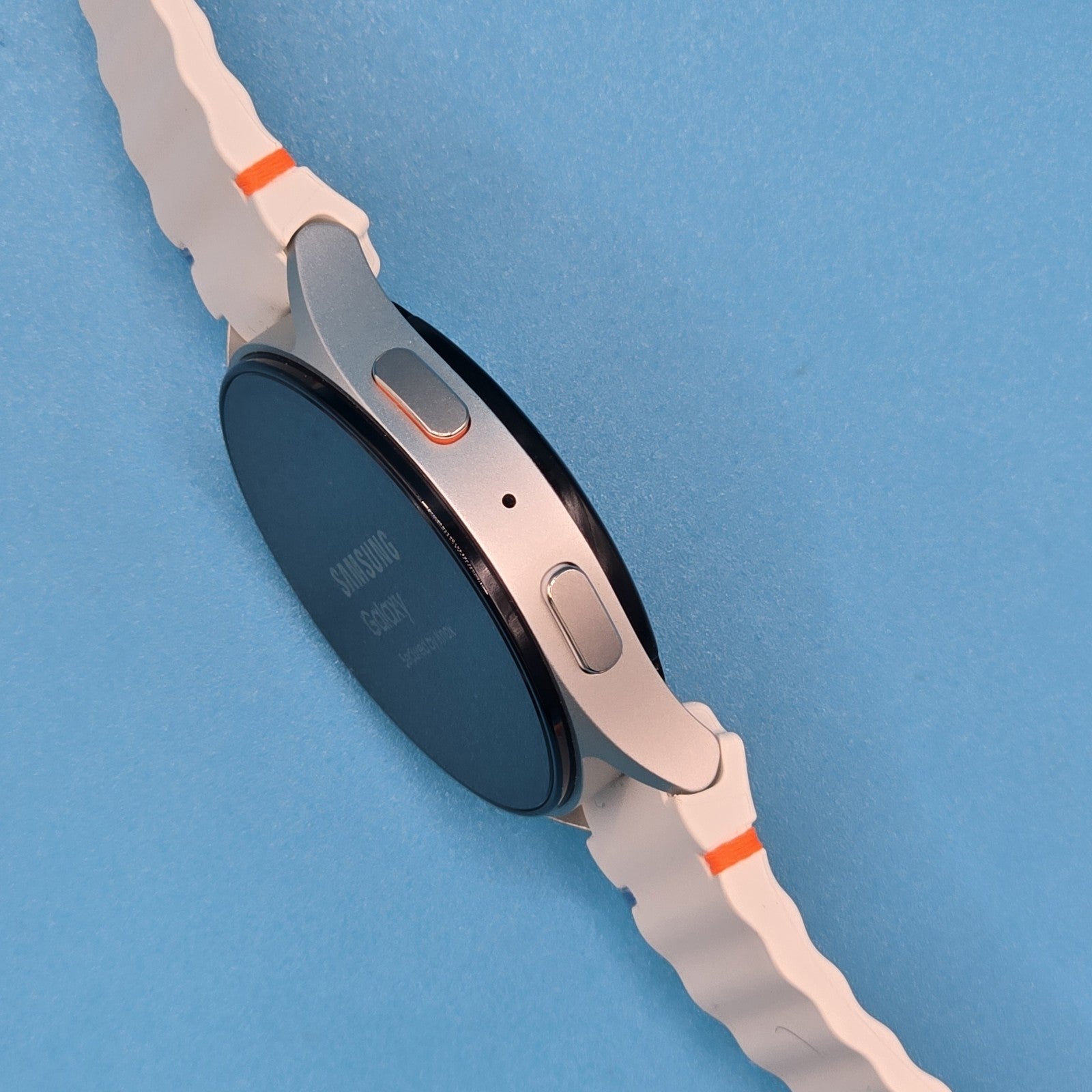 Samsung Galaxy Watch 7 40mm Bluetooth Cream AMOLED Grade A Mint Condition 149U/T2