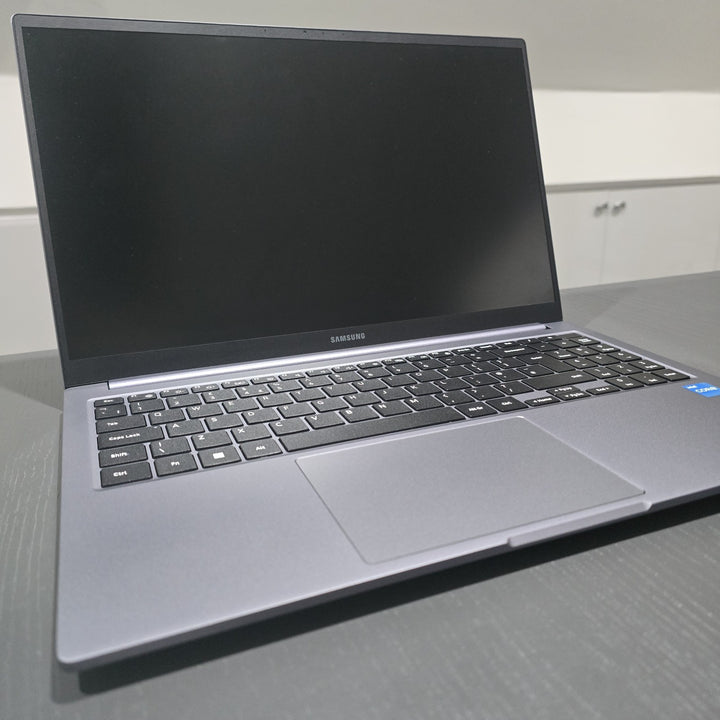 Samsung Galaxy Book4 15.6" Laptop Intel Core i3 8 GB 256 GB SSD Grey #A 105E/F0