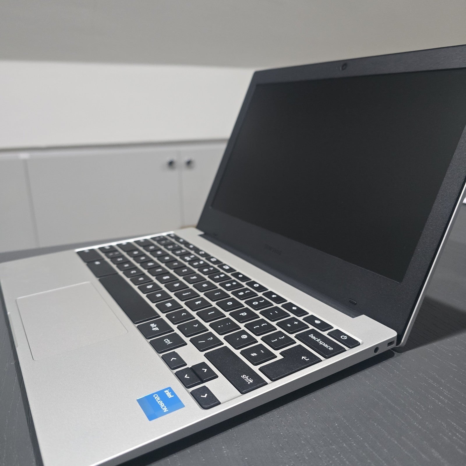 Samsung Galaxy Chromebook Go 11.6" 4GB 64GB Silver Grade A #123B8