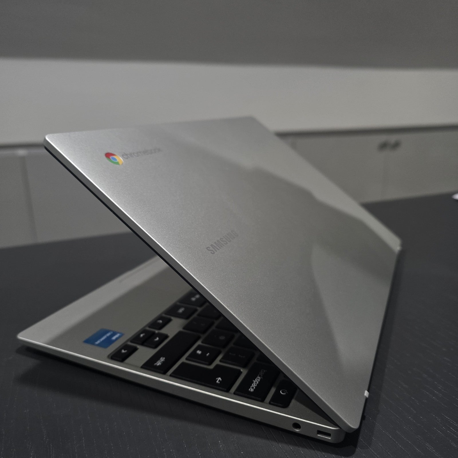 Samsung Galaxy Chromebook Go 11.6" 4GB 64GB Silver Grade A #123B5