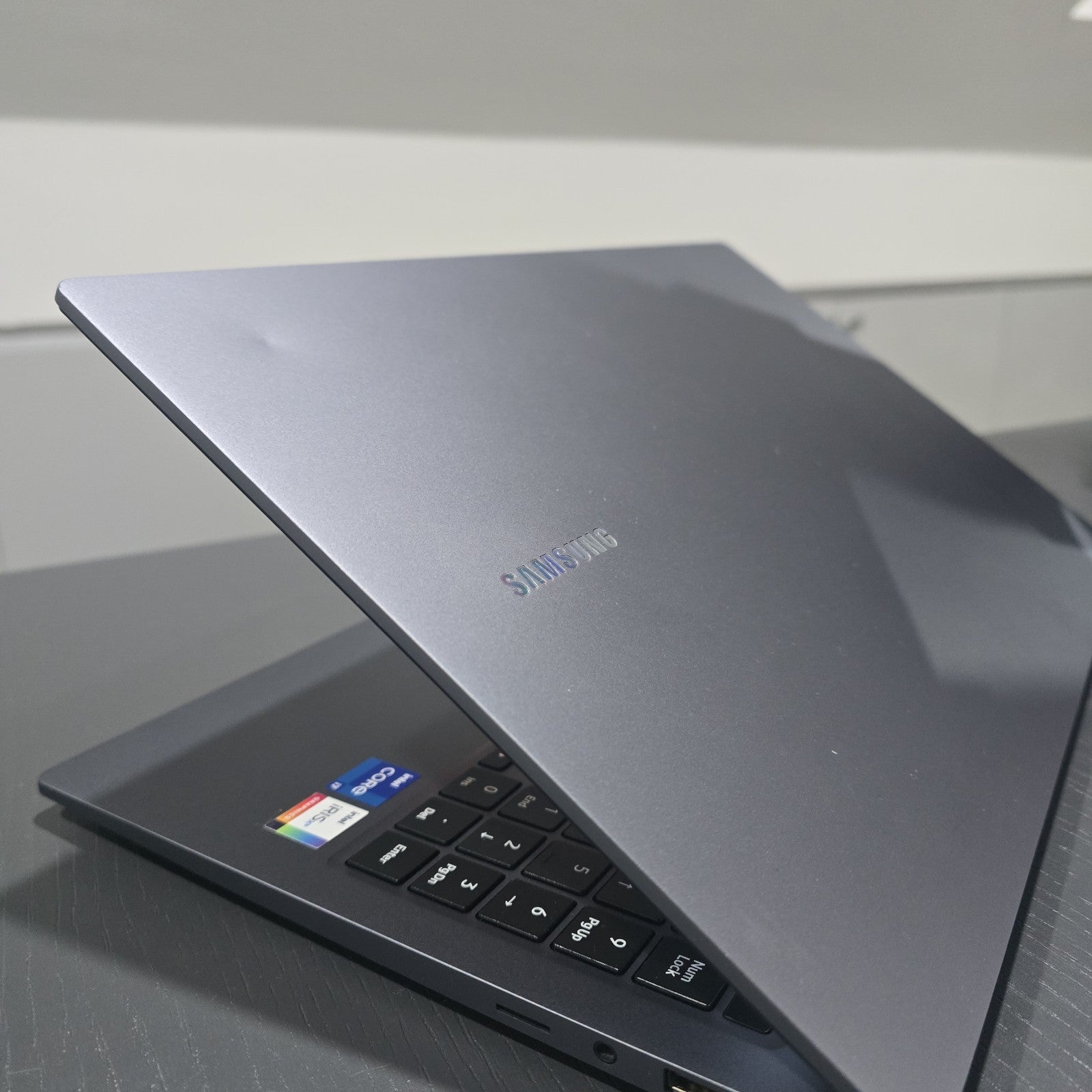 Samsung Galaxy Book4 512GB Gray Grade B Core 7 15.6” 2025 #120B5