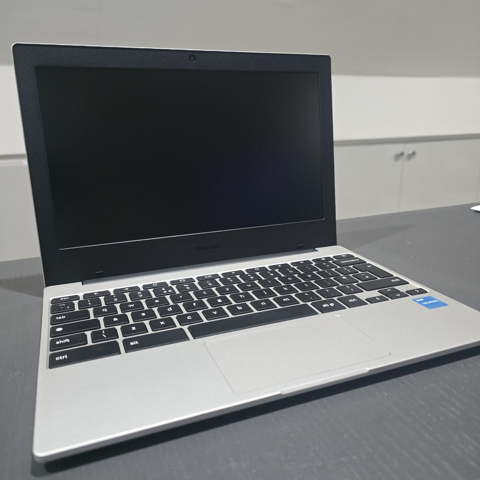 Samsung Galaxy Chromebook Go 11.6" 4GB 64GB Silver Grade A #123B0