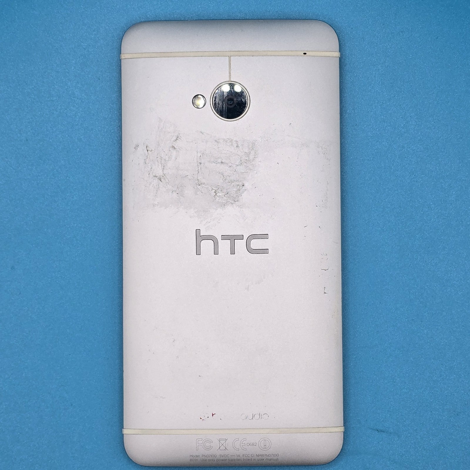 HTC One M7 32GB Silver – For Parts Only – NonWorking Device  FREE POSTAGE2