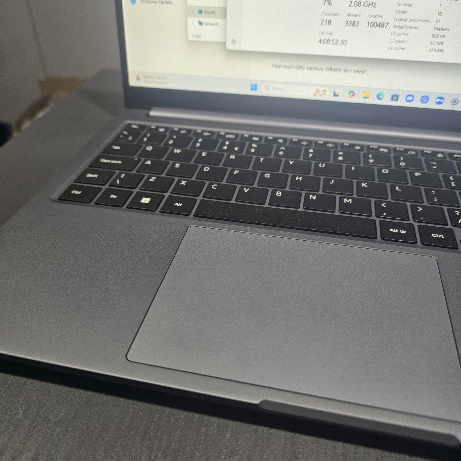 Samsung Galaxy Book4 i5 8GB 256GB 15.6" Grade C Issue #105A15