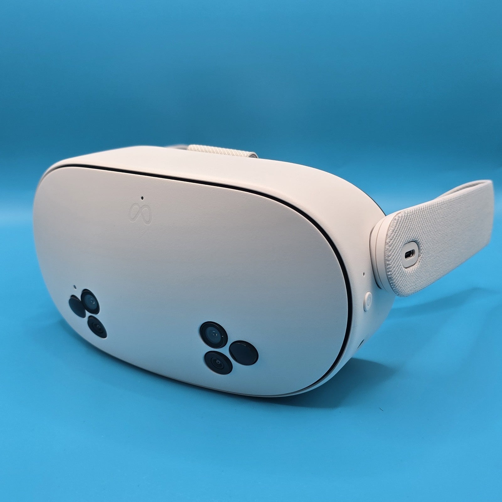 Meta Quest 3S Virtual Reality VR Headset 128GB Breathable Facial Bundle #A 194A1