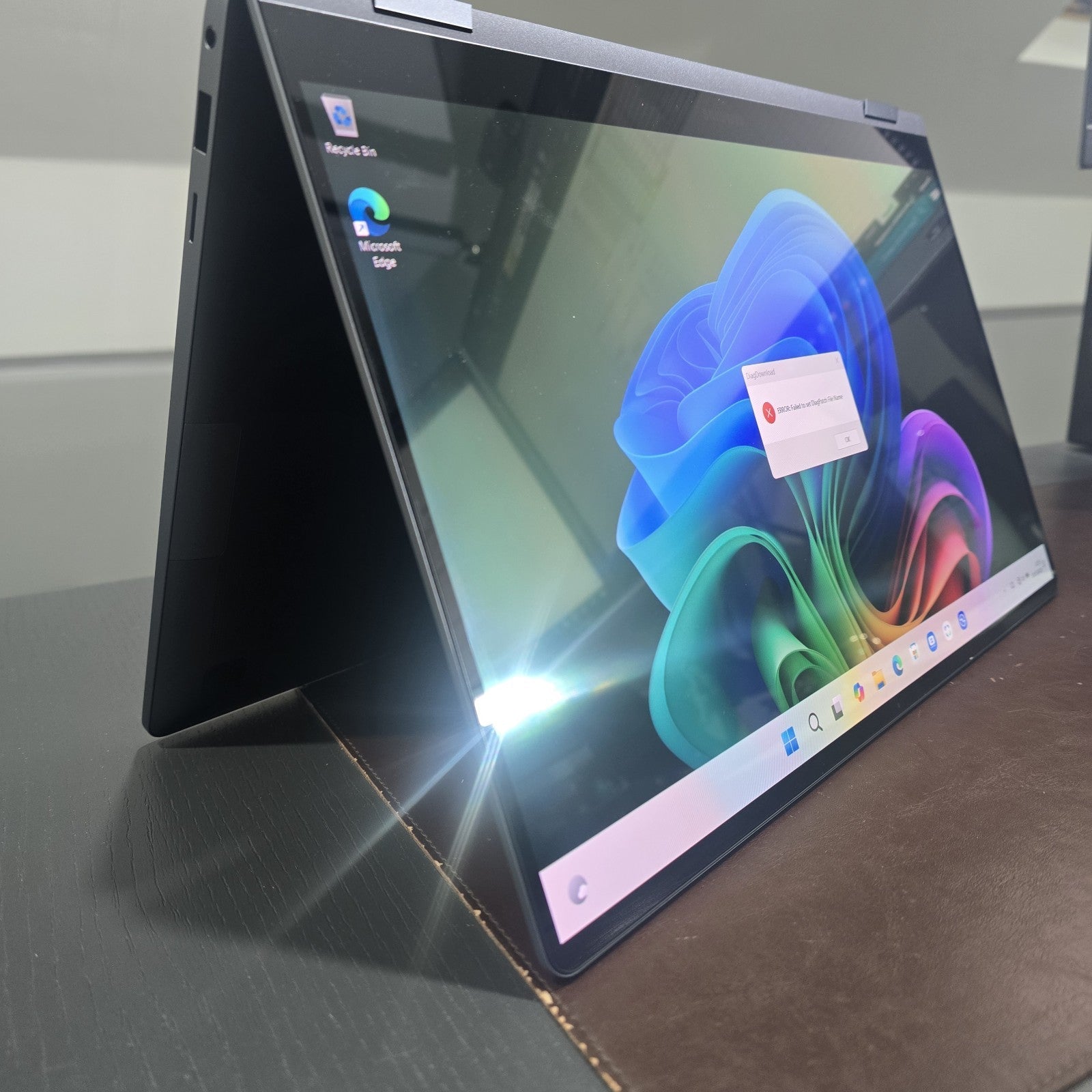 Samsung Galaxy Book5 360 256GB Gray Grade A Excellent Condition #106B8