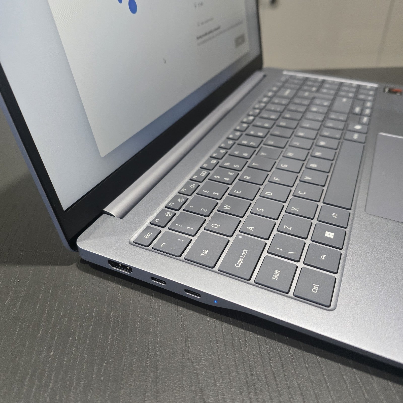Samsung Galaxy Book4 Edge 15.6" Laptop Snapdragon X 16GB RAM 256GB Blue #B 122B10