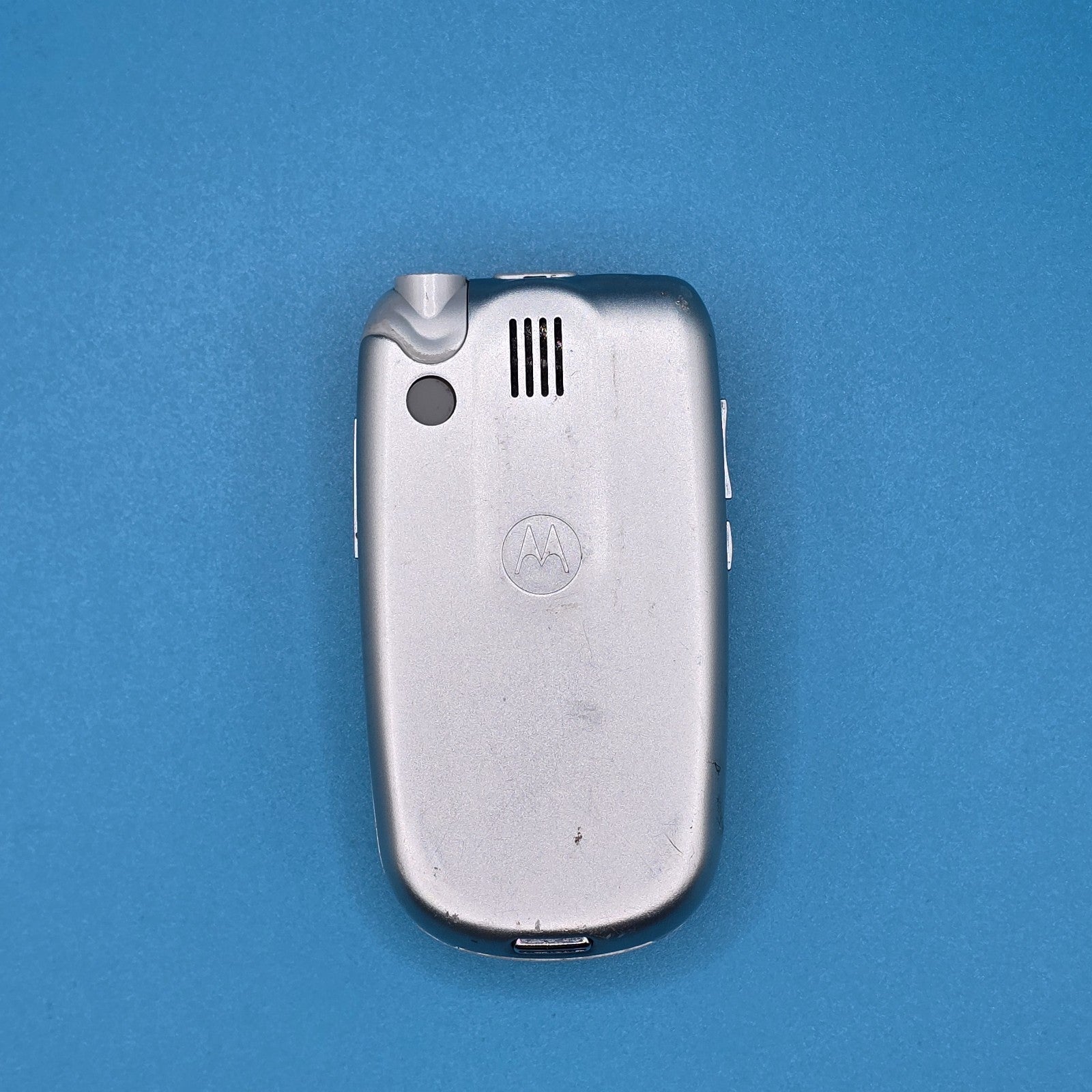Motorola V635 5MB Gray – Untested – For Parts Only FREE POSTAGE READ DESCRIPTION1