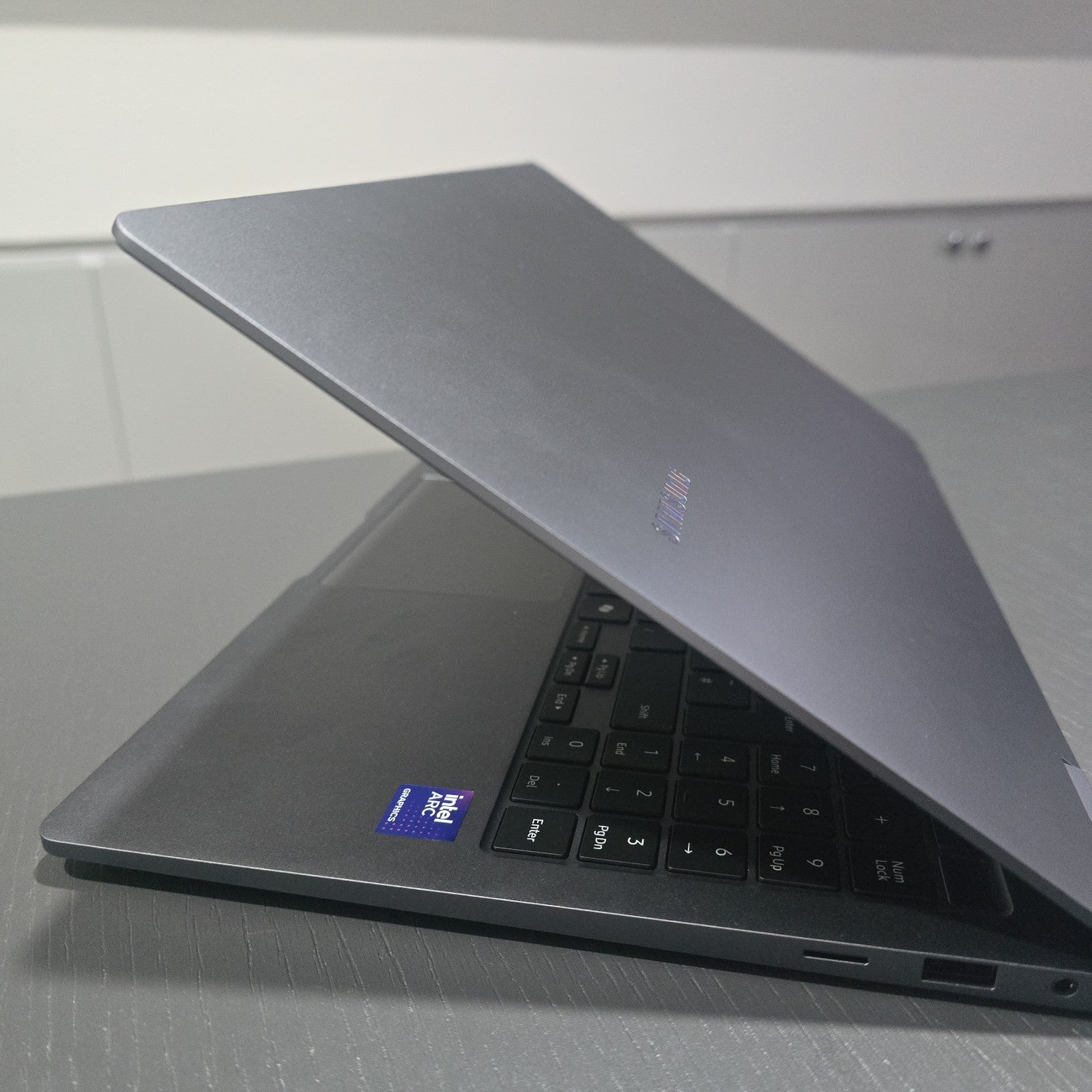 Samsung Galaxy Book5 360 512GB Gray Grade A 15.6” 2-in-1 #106C6