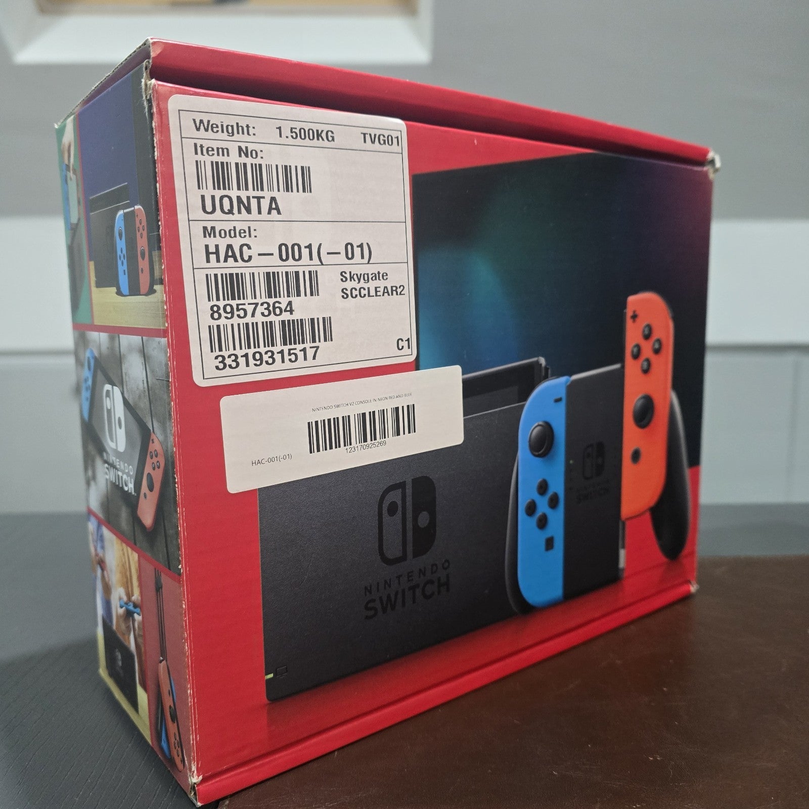 Nintendo Switch Neon Console V2 32Gb Improved Battery Neon Blue/Red Mint Boxed12