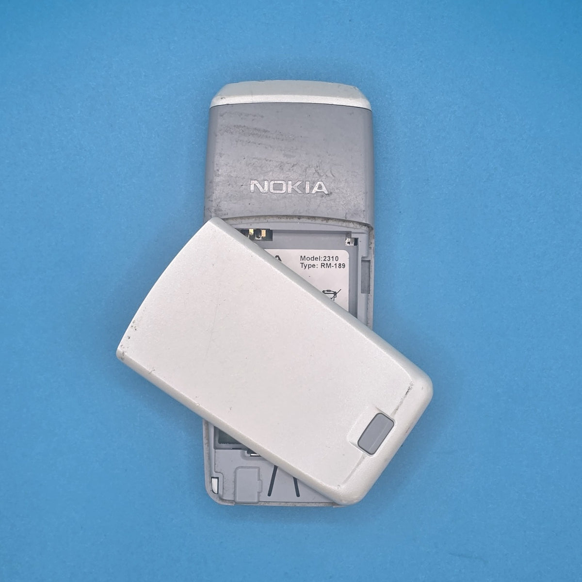 Nokia 2310 White – For Parts / Not Working – No Battery – Free Postage2
