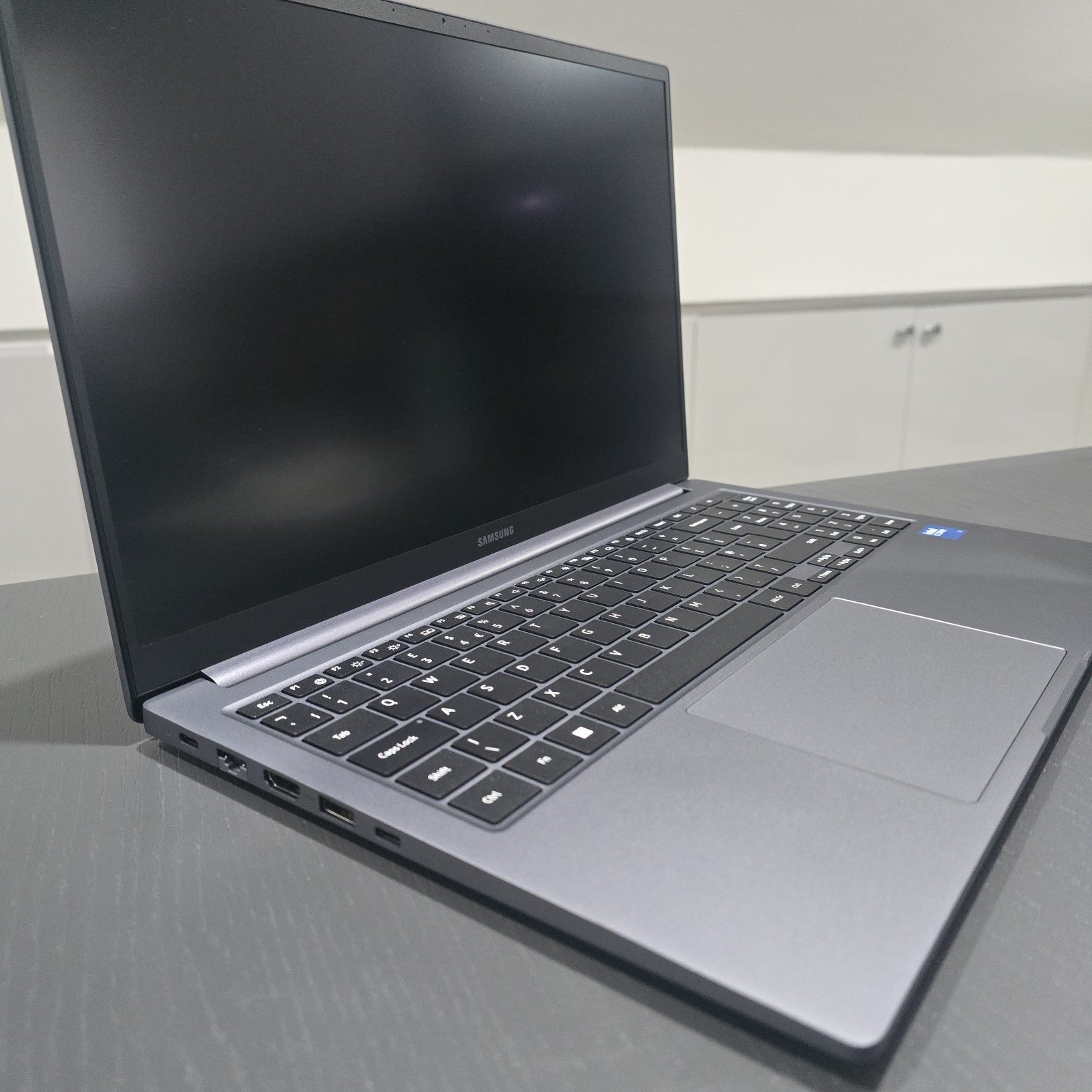 Samsung Galaxy Book4 512GB Gray Grade A Core 7 15.6” 2025 #120A3