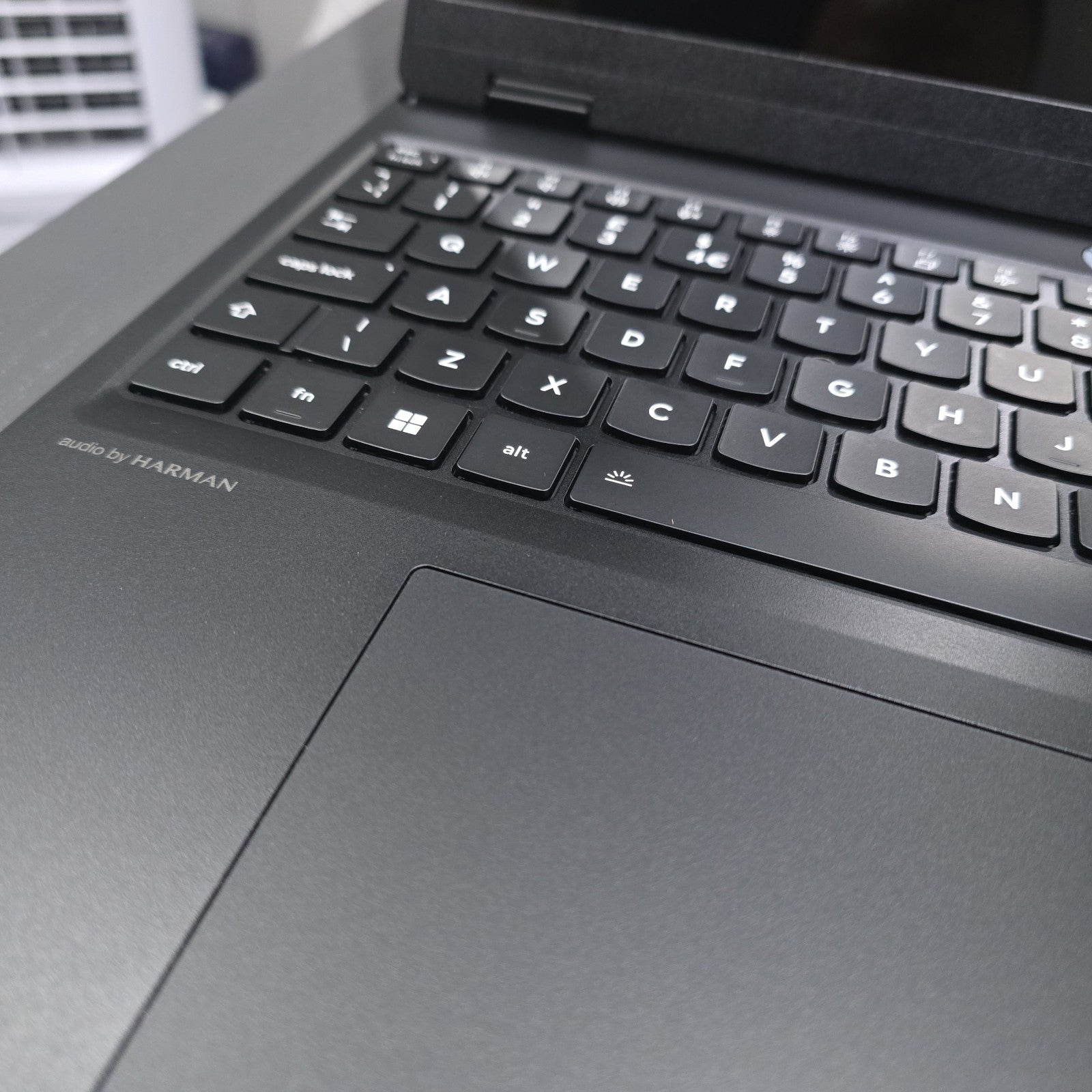 Lenovo Legion 5 RTX 5050 Gaming Laptop i7-14700HX 16GB 1TB OLED 165Hz #A 207A12