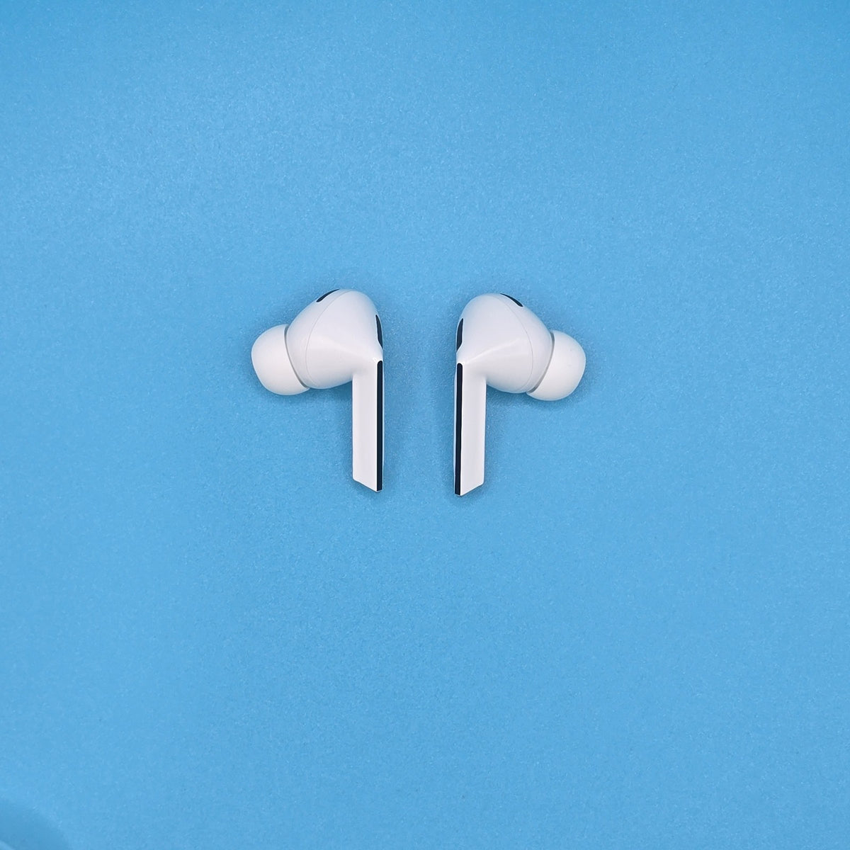 Samsung Galaxy Buds3 Pro SM-R630 White Bluetooth Wireless Earbuds Grade A 1339