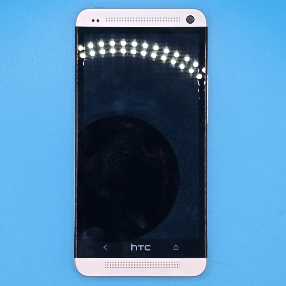 HTC One M7 32GB Silver – For Parts Only – NonWorking Device  FREE POSTAGE0