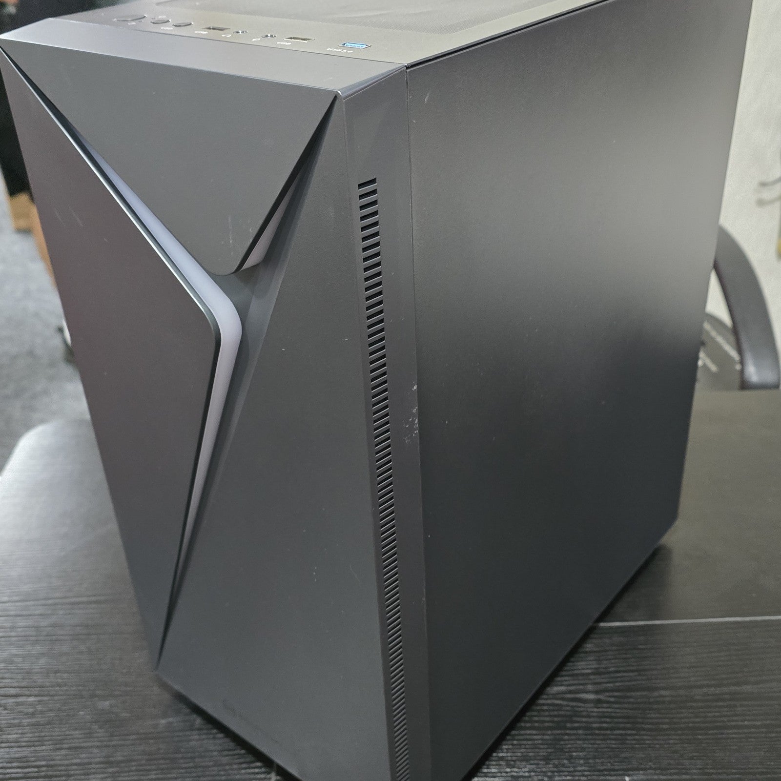 PCSpecialist Fusion 32 Ryzen 5 RTX 5060 Ti 16GB 1TB Gaming PC Bundle #A 237A3