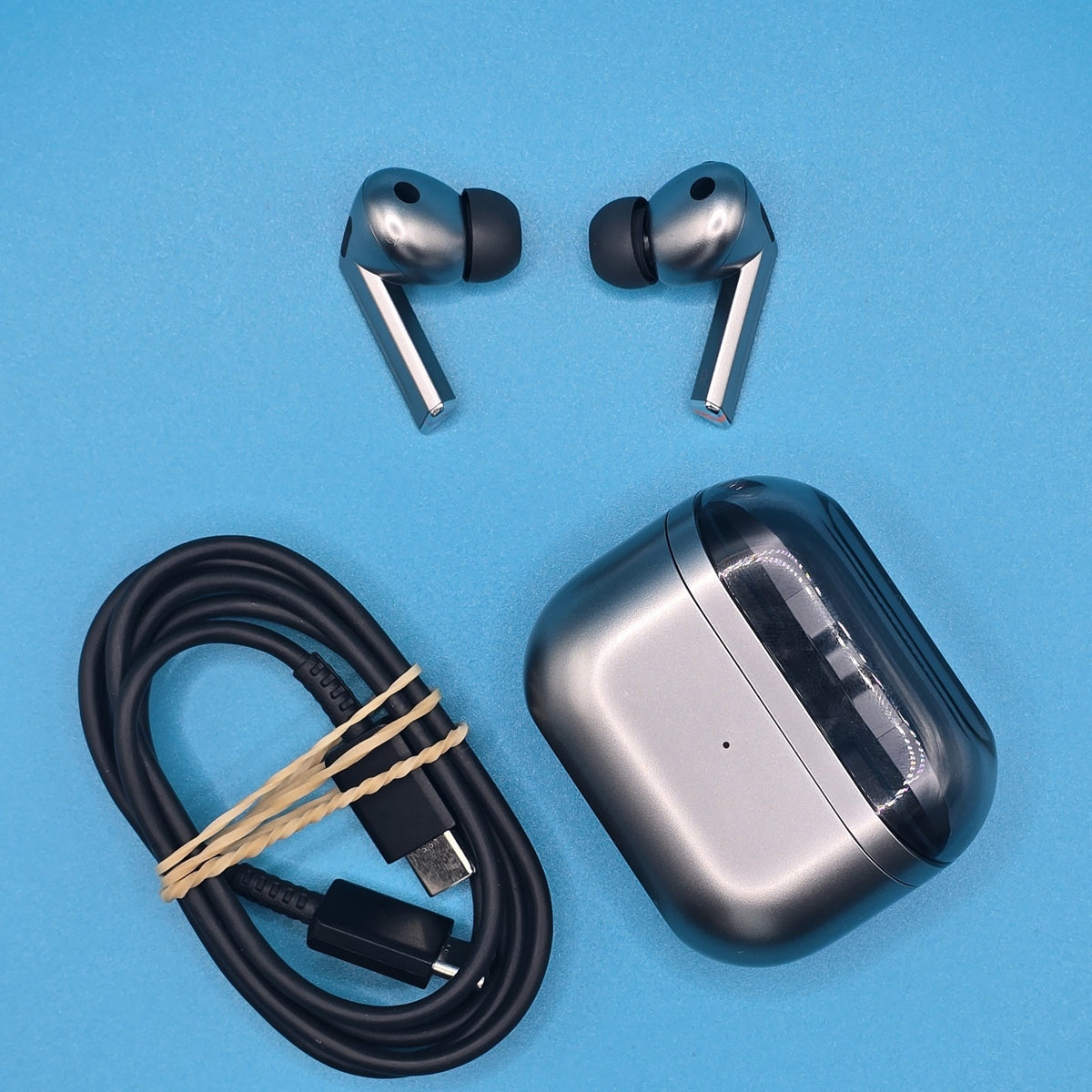 Samsung Galaxy Buds3 Pro SM-R630 Silver Bluetooth Wireless Earbuds Grade A 1339