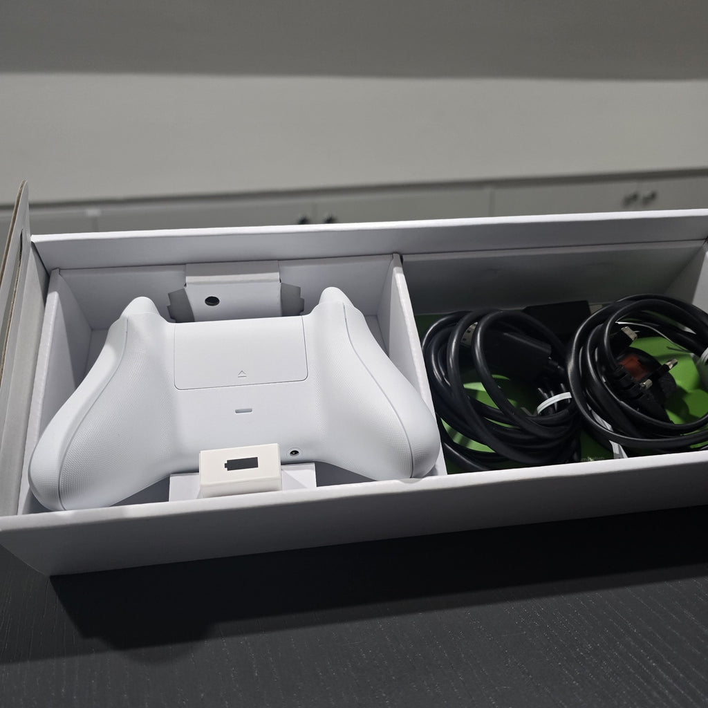 Xbox Series S 512GB White Digital Console + Controller Grade A 131A/B/C/D7