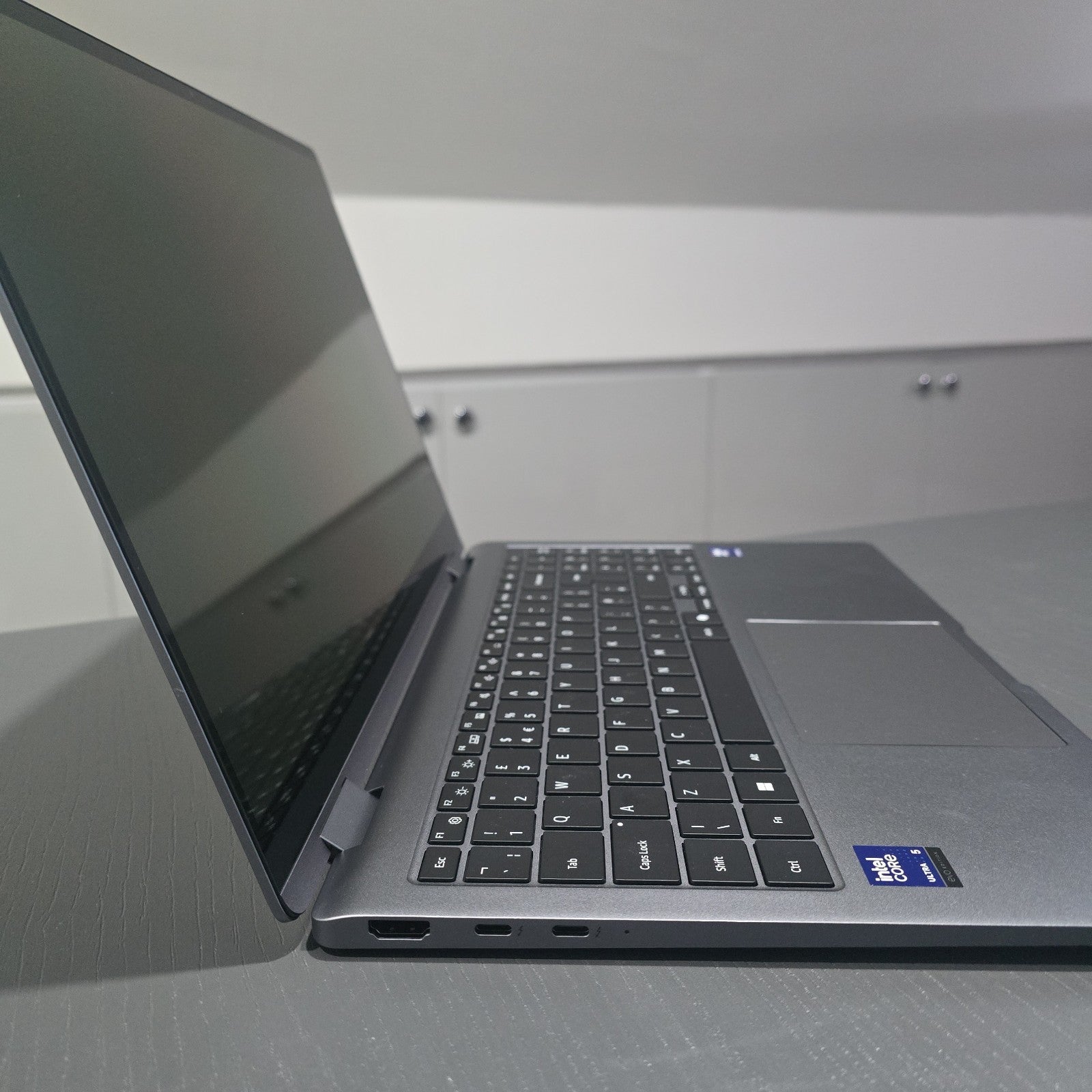 Samsung Galaxy Book5 360 512GB Gray Grade A 15.6” 2-in-1 #106C3