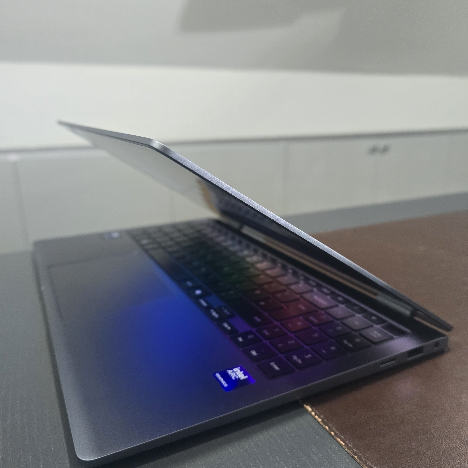 Samsung Galaxy Book5 360 256GB Gray Grade A Excellent Condition #106B4