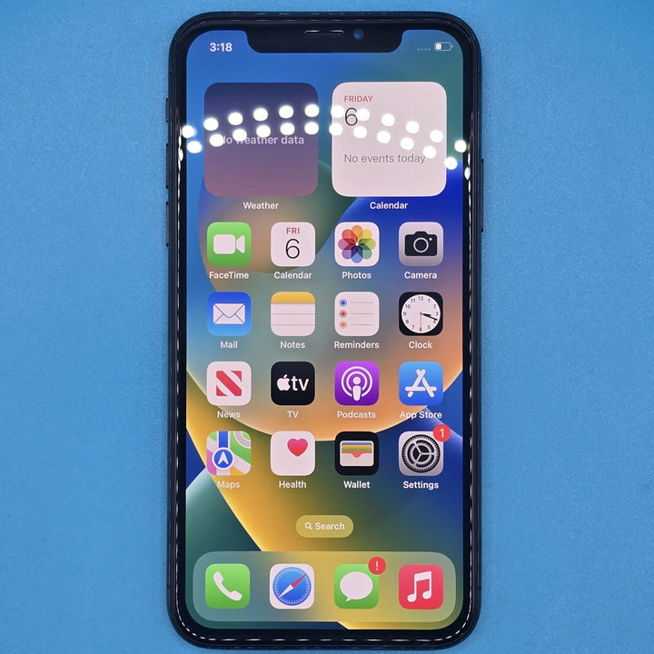 Apple iPhone XS 64GB Unlocked Black Smartphone Grade A Free Postage0