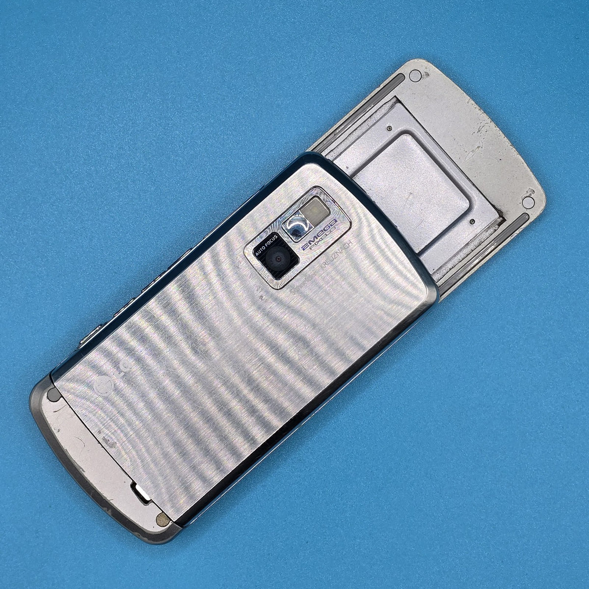 LG KE970 Shine 50MB Gray – Untested – For Parts – FREE POSTAGE READ DESCRIPTION5