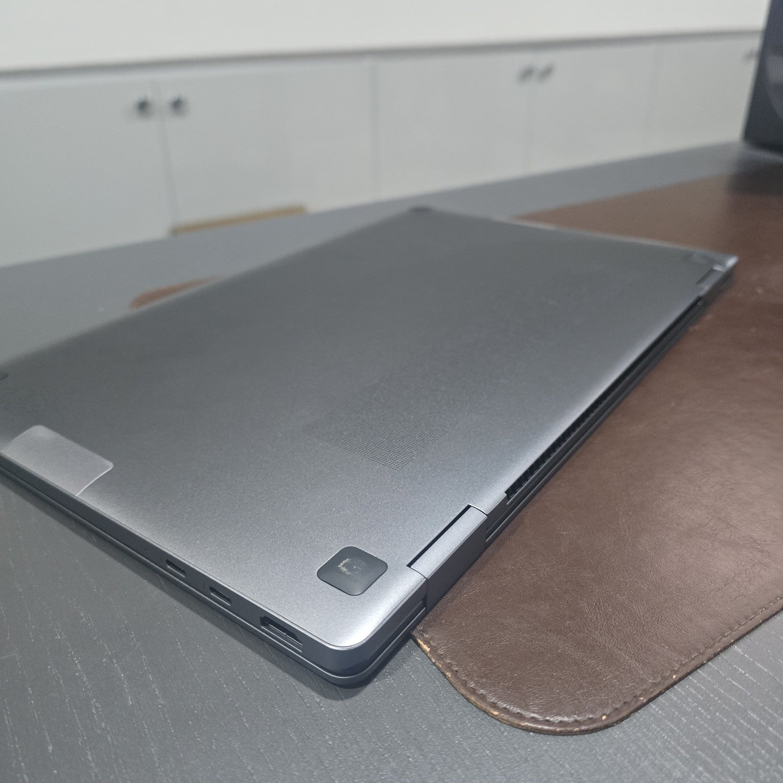 Samsung Galaxy Book5 360 256GB Gray Grade A Excellent Condition #106B22