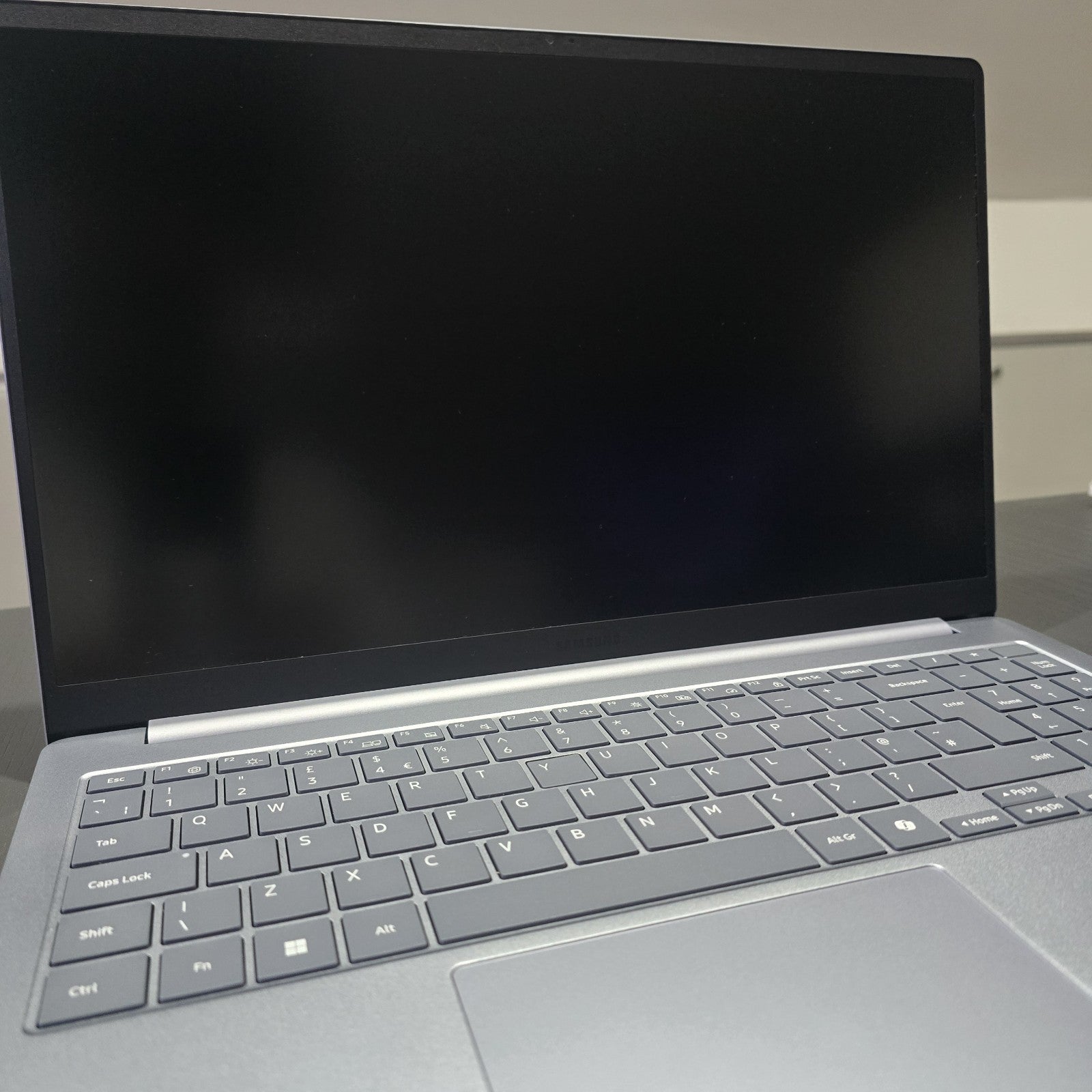 Samsung Galaxy Book4 Edge 15.6" Laptop Snapdragon X 16GB RAM 256GB Blue #B 122B19