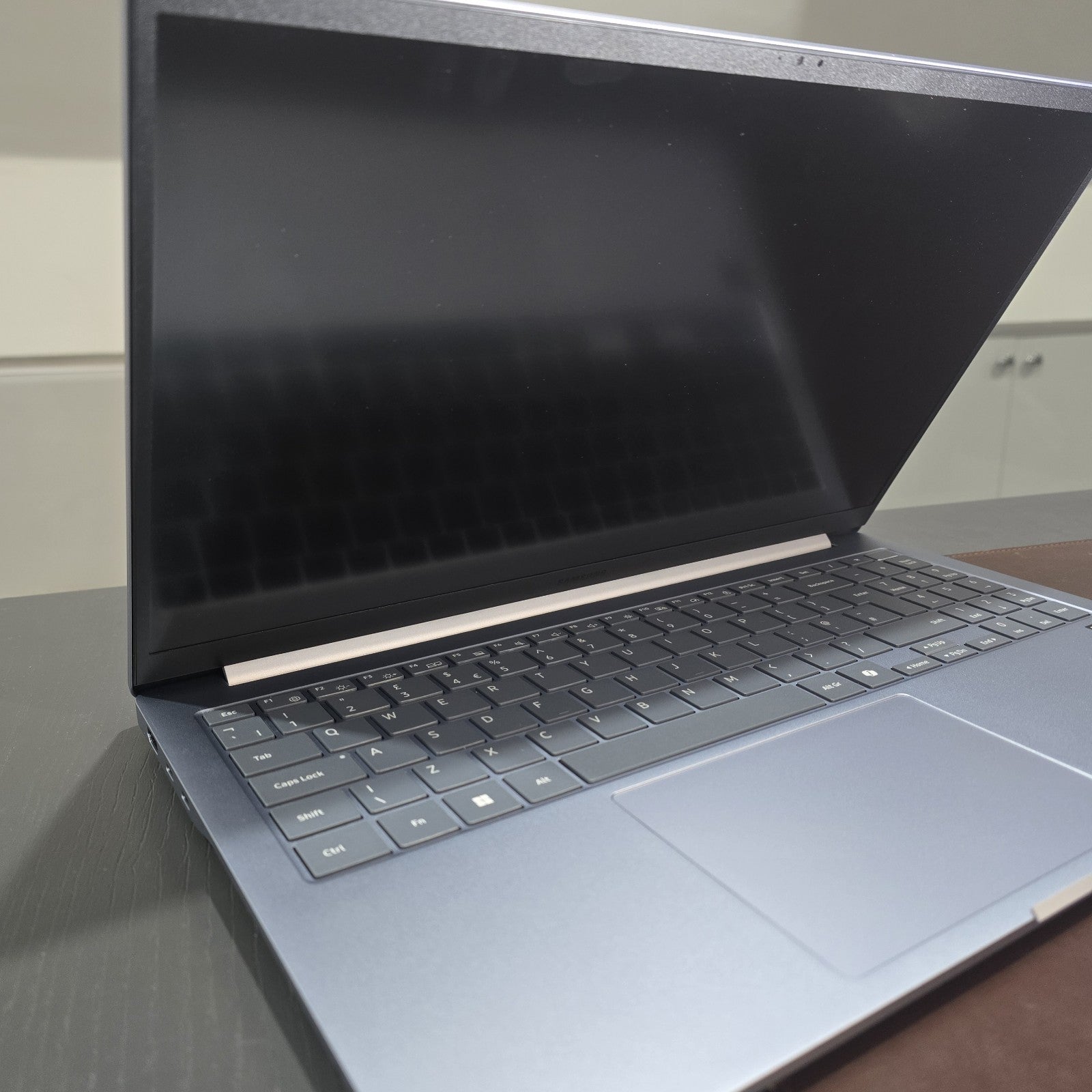 Samsung Galaxy Book4 Edge 15.6" FHD, Snapdragon X 16GB, 256GB, Blue Grade A 104H1