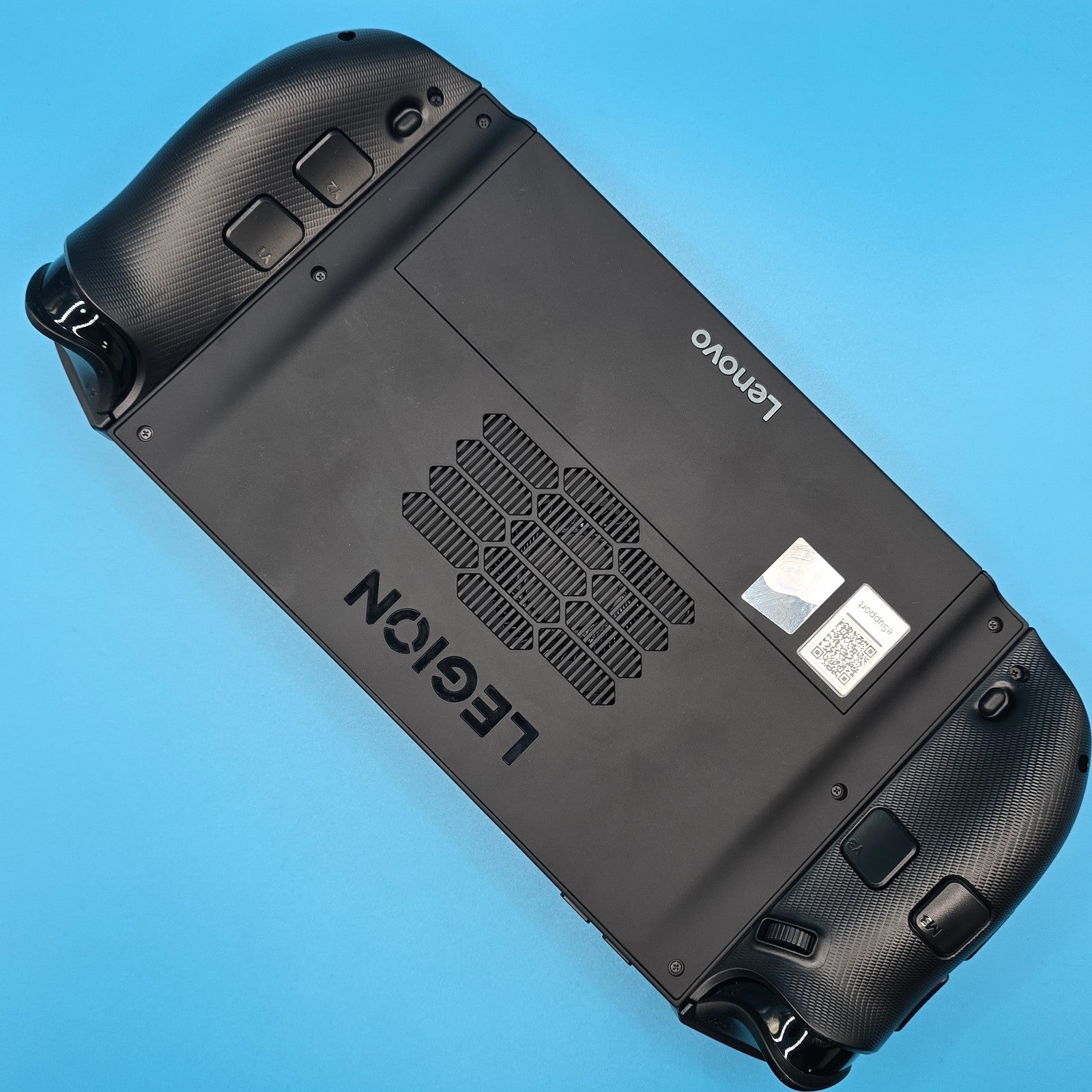 Lenovo Legion Go 2 Ryzen Z2 32GB RAM 512GB SSD 8.8” Handheld Gaming 83N1000NUK *2