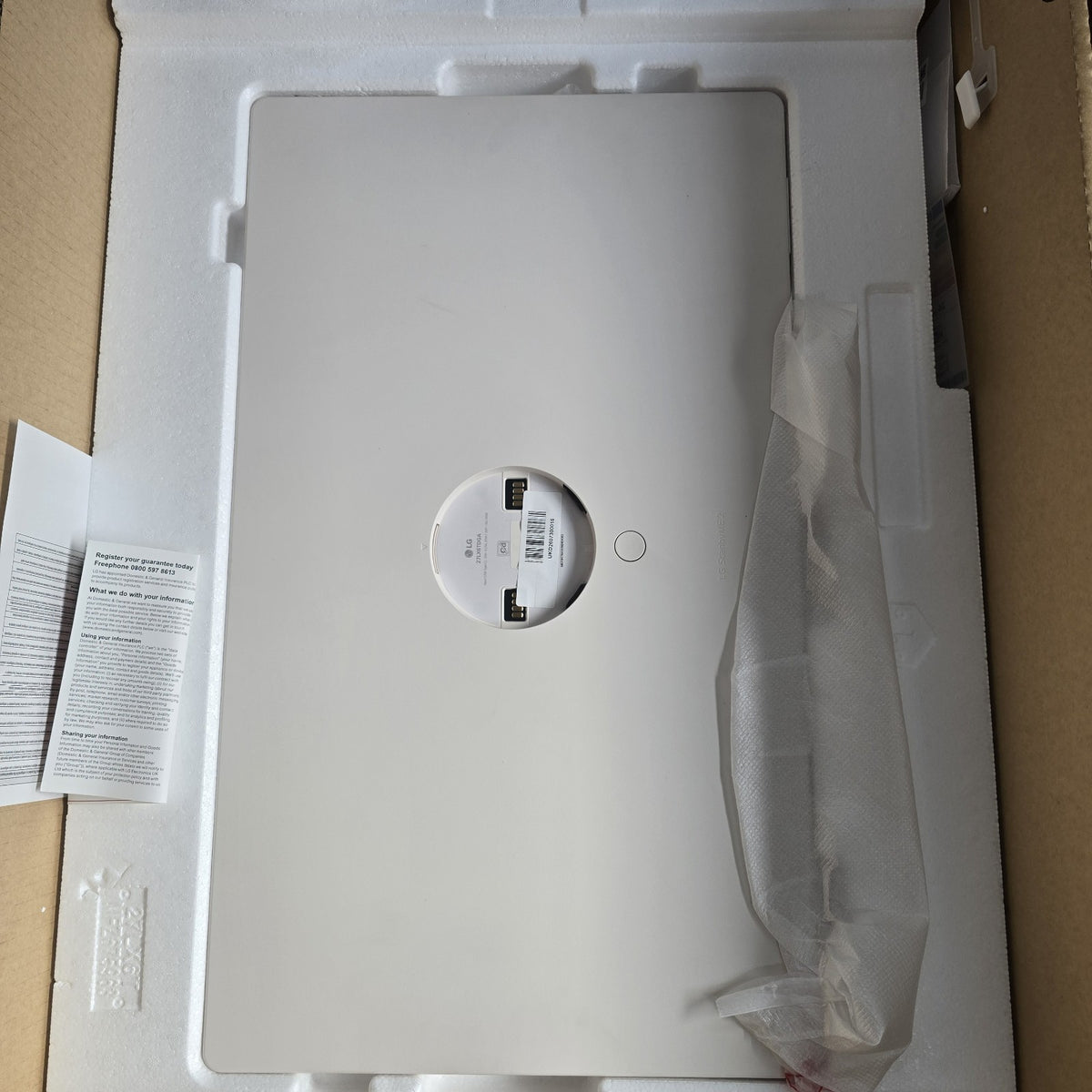 LG StanbyME 2 27LX6TDGA 27" QHD Portable Touchscreen Stand White Grade A 242A13