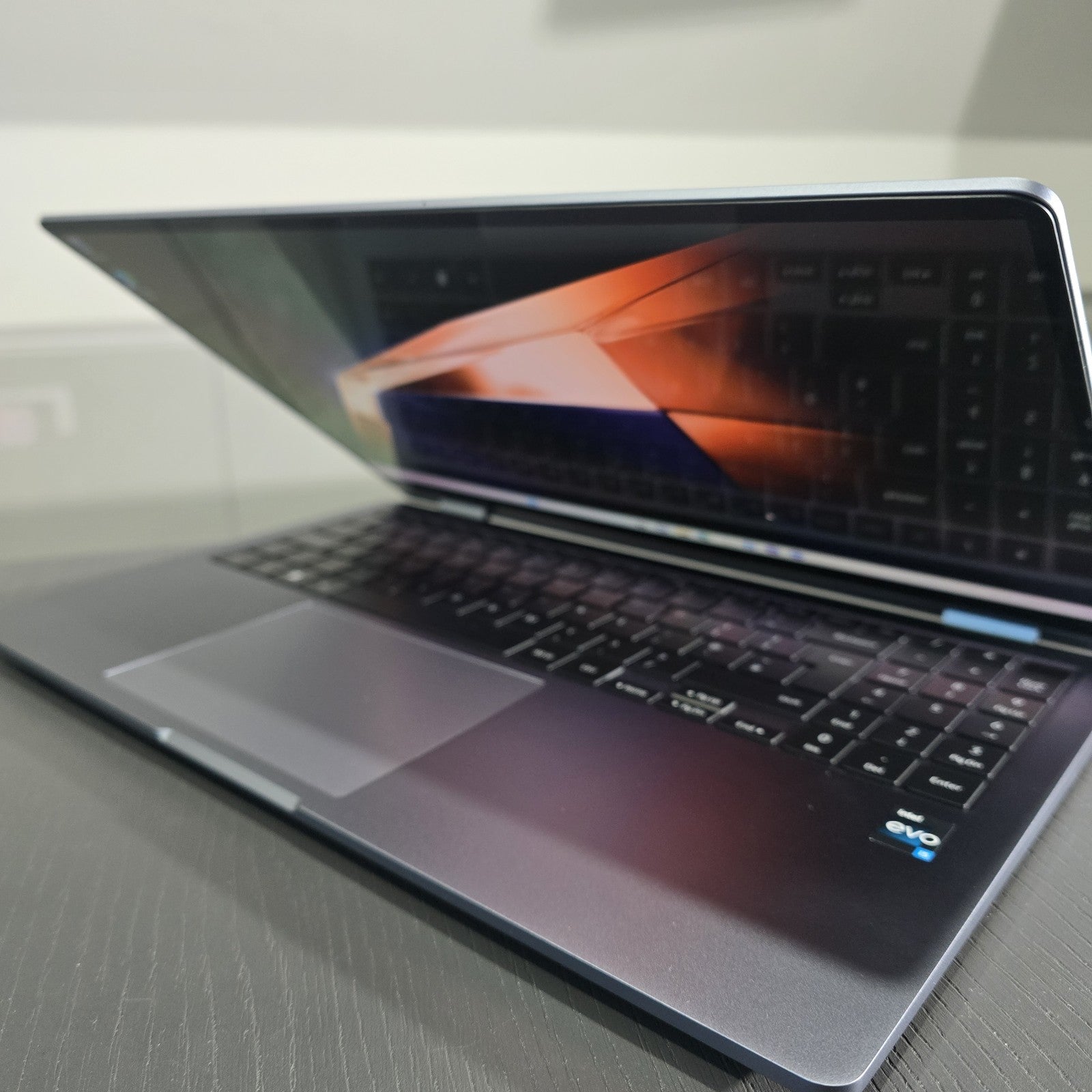 Samsung Galaxy Book4 360 Touchscreen - 15.6" Core 5 1.4Ghz 256GB 8GB - Grade A5