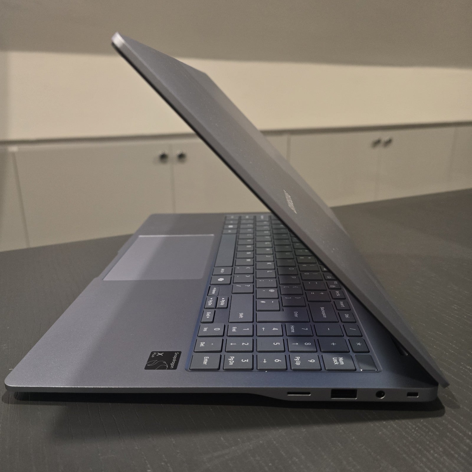 Samsung Galaxy Book4 Edge 15.6" Snapdragon X 16GB 256GB Blue Broken Key #B 214B5