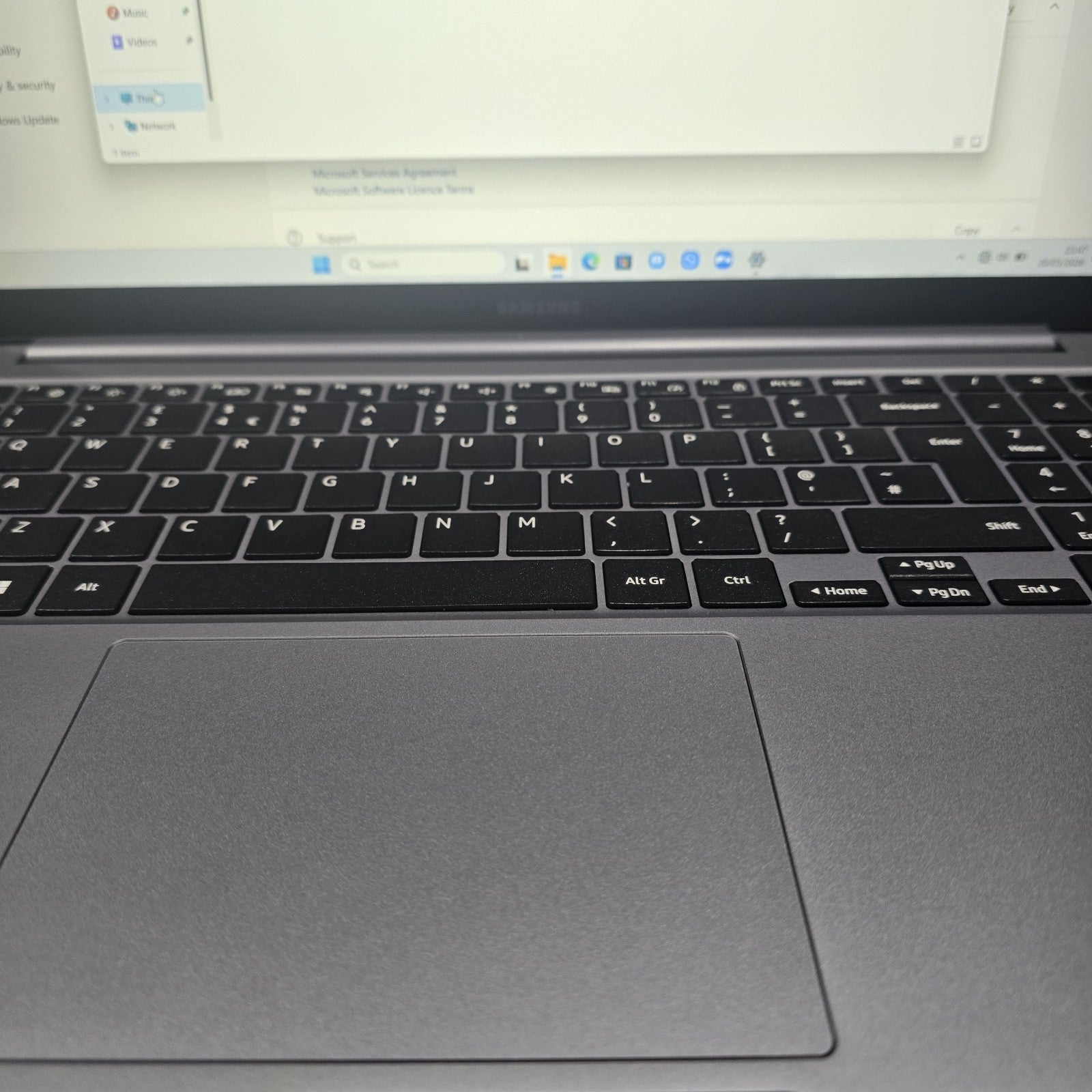 Samsung Galaxy Book4 15.6" Laptop Intel Core i3 8 GB 256 GB SSD Grey #A 105E/F11