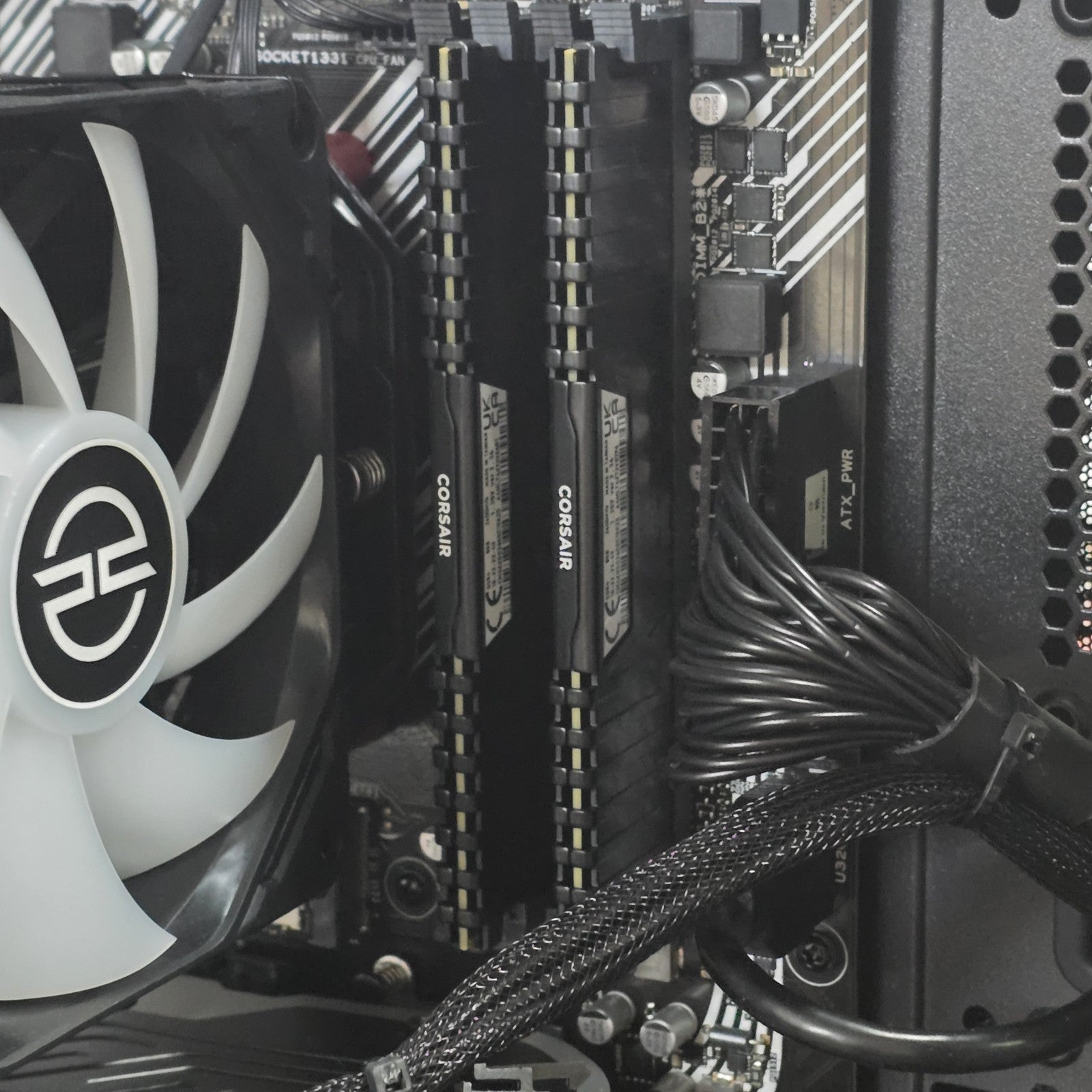 PCSpecialist Fusion 260 Ryzen 5 RTX 4060 Ti 16GB 1TB Gaming PC Bundle #A 232A9