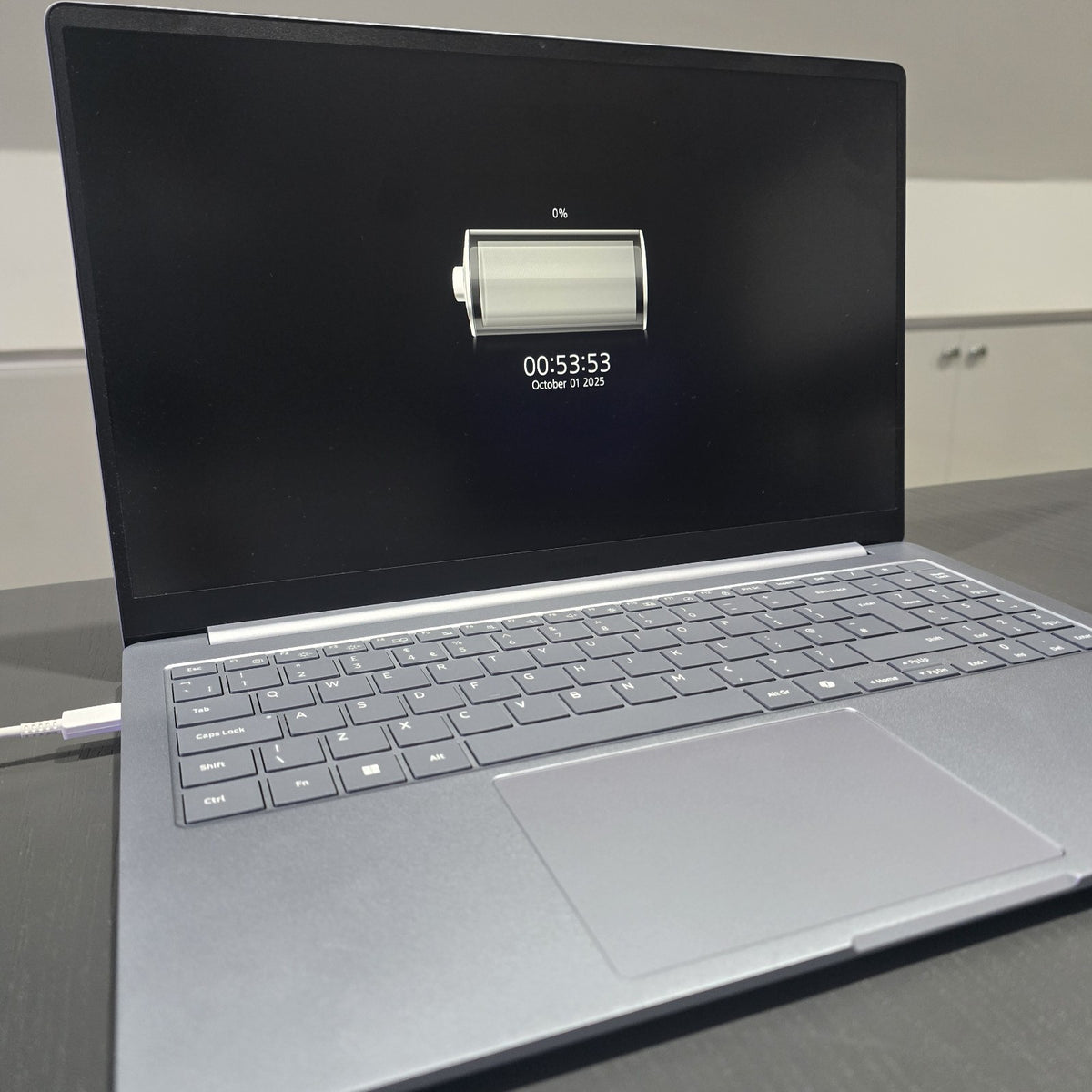 Samsung Galaxy Book4 Edge 15.6 FHD Snapdragon X 16GB 256GB For Parts 104Q FAULTY17