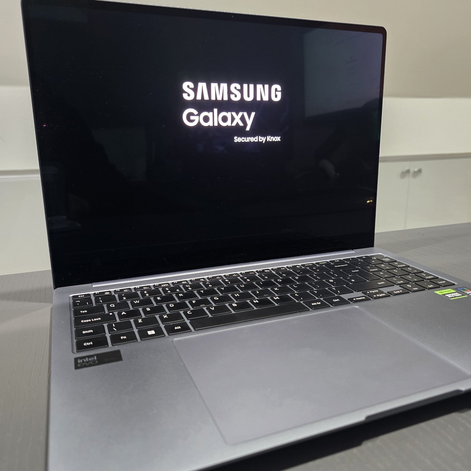 Samsung Galaxy Book4 Ultra 16 RTX 4070 32GB 1TB OLED i9 Laptop Grade A 173A4