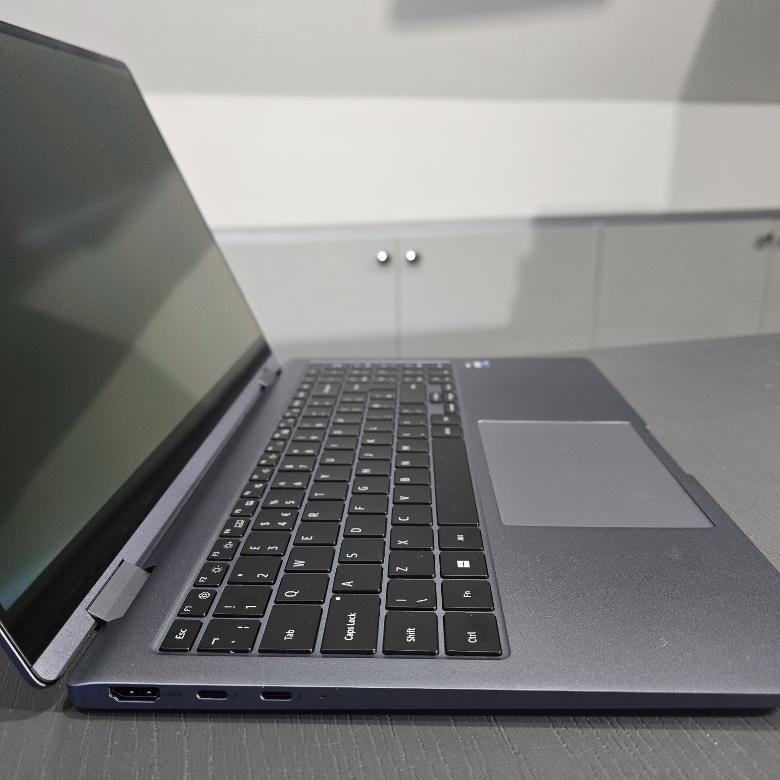 Samsung Galaxy Book4 360 Touchscreen - 15.6" Core 5 1.4Ghz 256GB 8GB - Grade A9