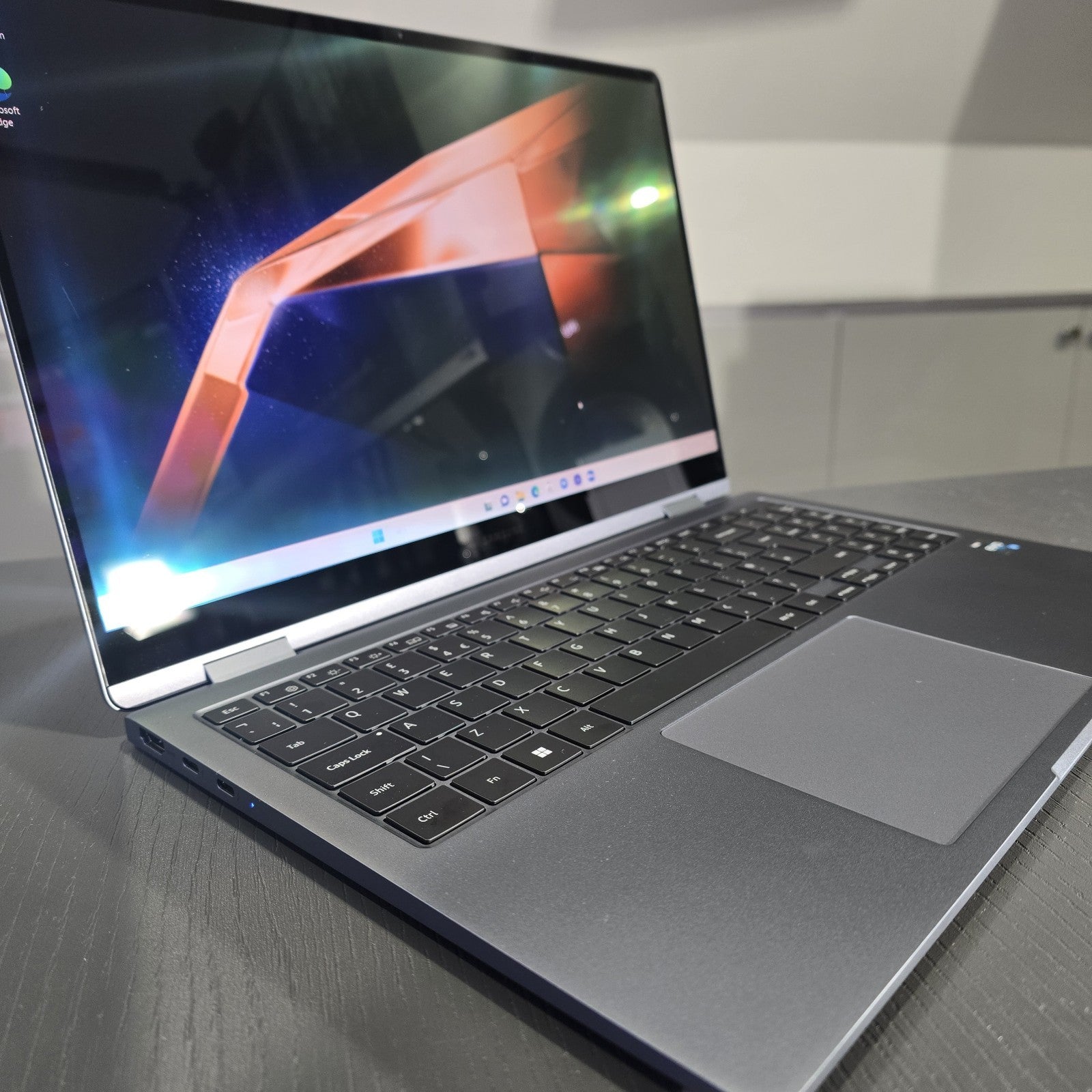 Samsung Galaxy Book4 360 Touchscreen - 15.6" Core 5 1.4Ghz 256GB 8GB - Grade A1