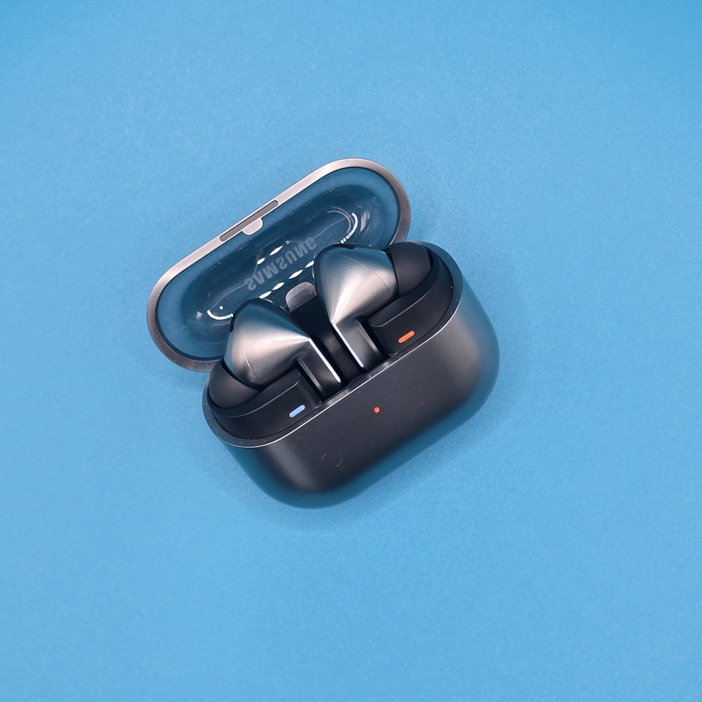 Samsung Galaxy Buds3 Pro SM-R630 Silver Bluetooth Wireless Earbuds #A 133B-133I1