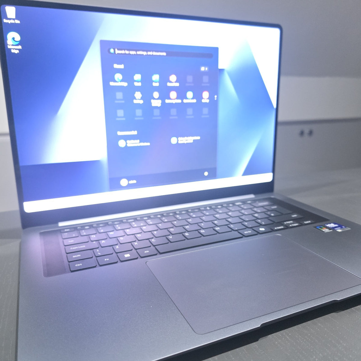 Samsung Galaxy Book6 Pro 16" 16gb 512GB Intel Core Ultra 7 356H AMOLED #A 222A6