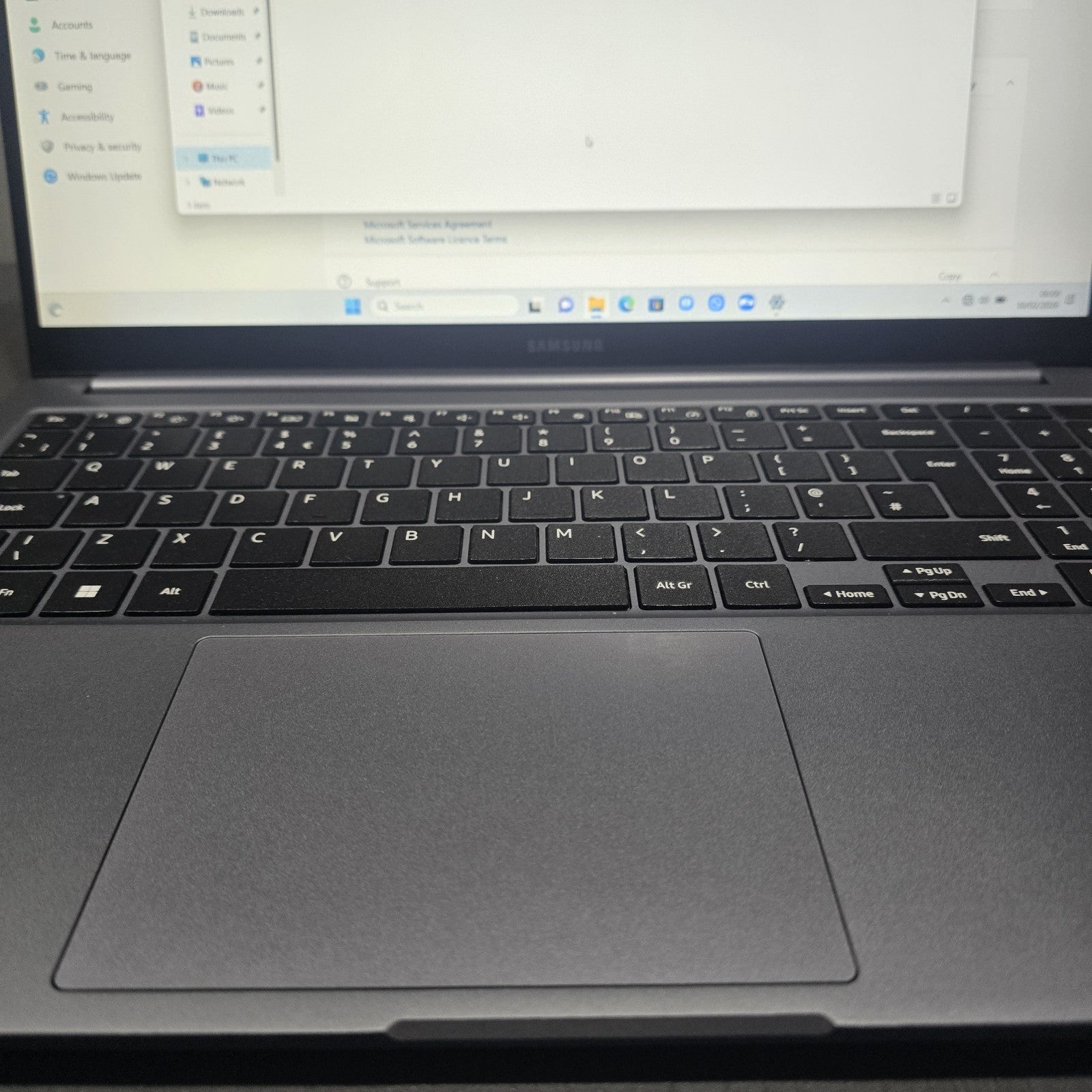 Samsung Galaxy Book4 512GB Gray Grade B Core 7 15.6” 2025 #120B10