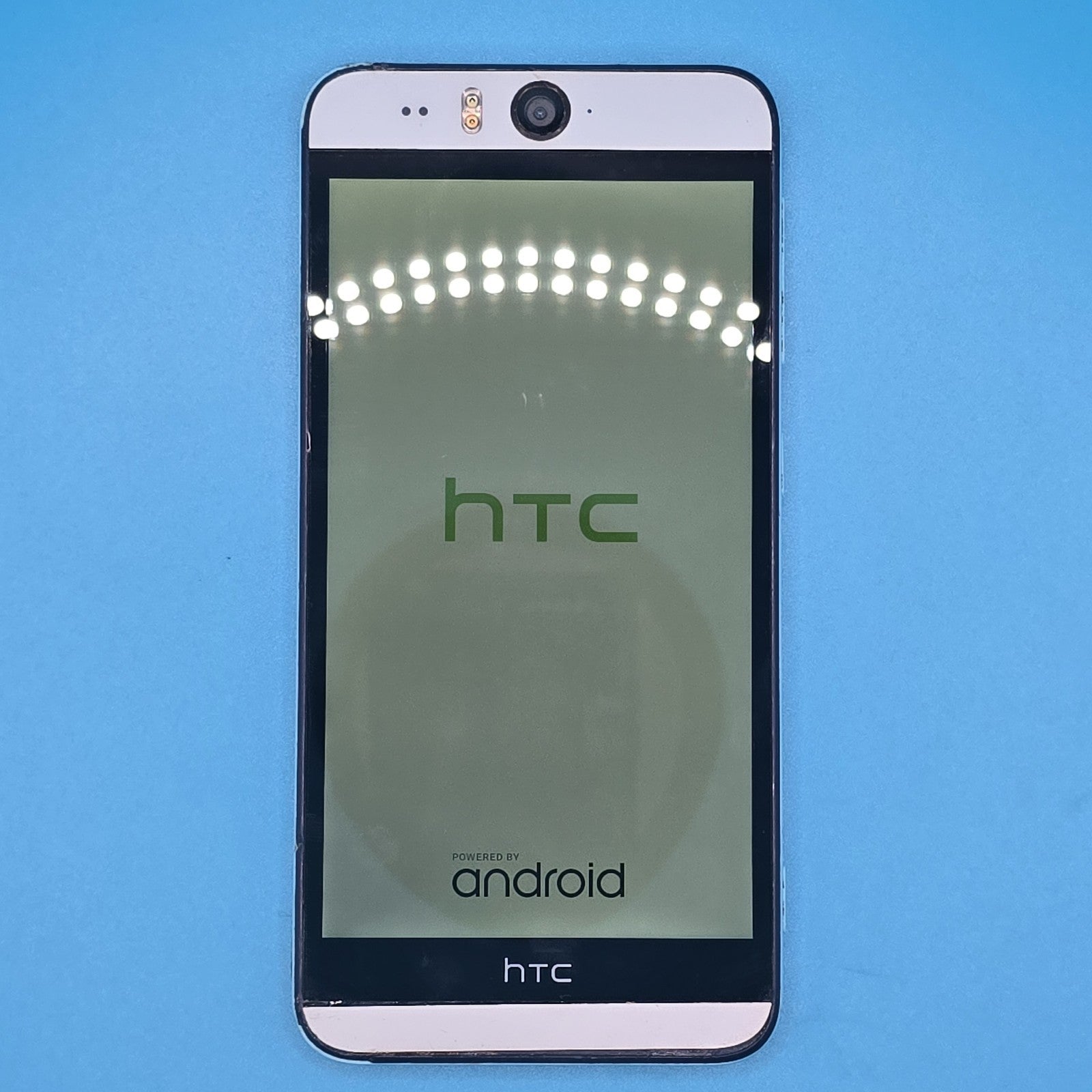 HTC Desire Eye Blue Single Sim 16GB 5.2" 13MP NonWorking / For Parts FREE POST0